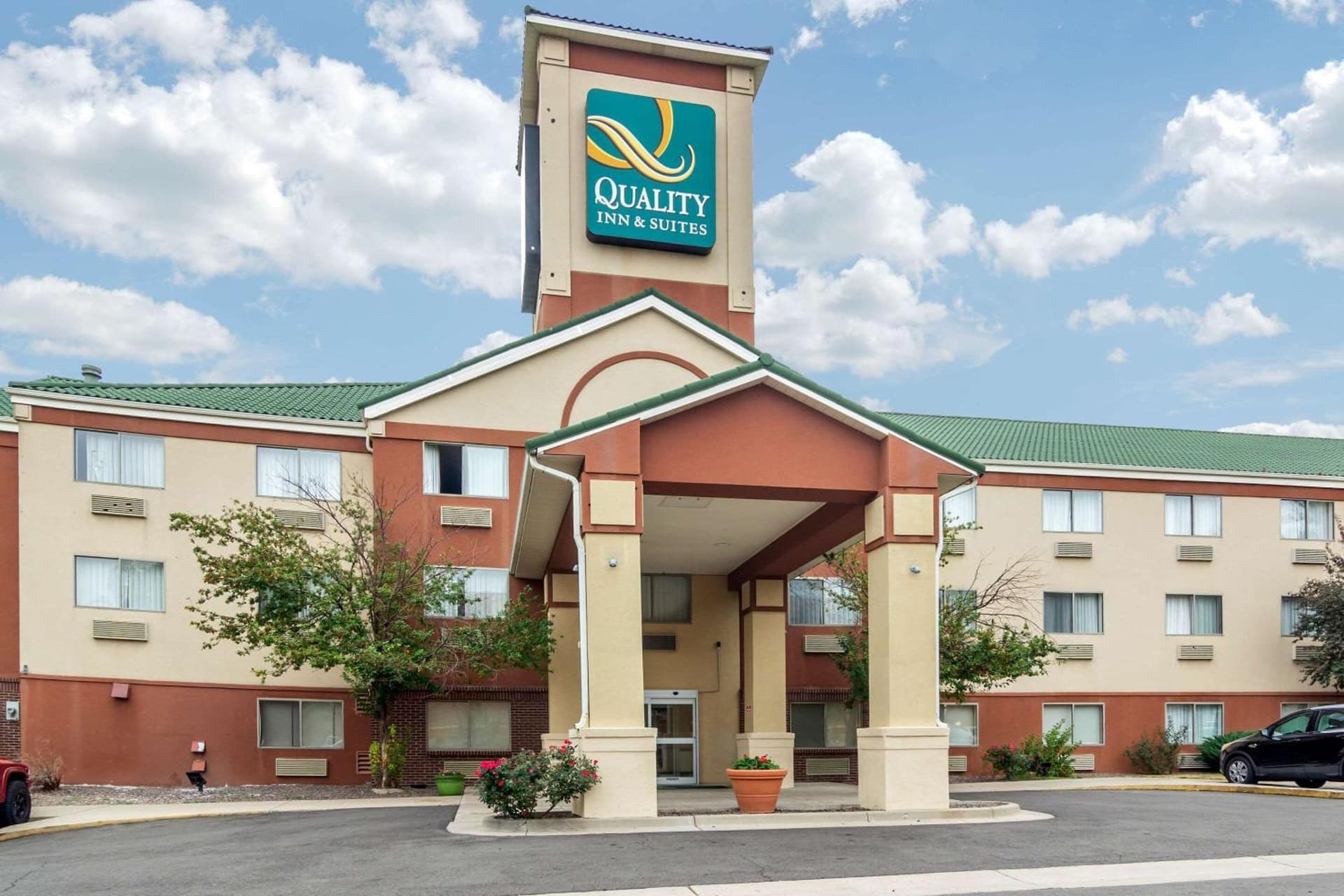 Spark by Hilton Lakewood Denver Southwest featured exterior or lobby in Lakewood, CO — similar hotel