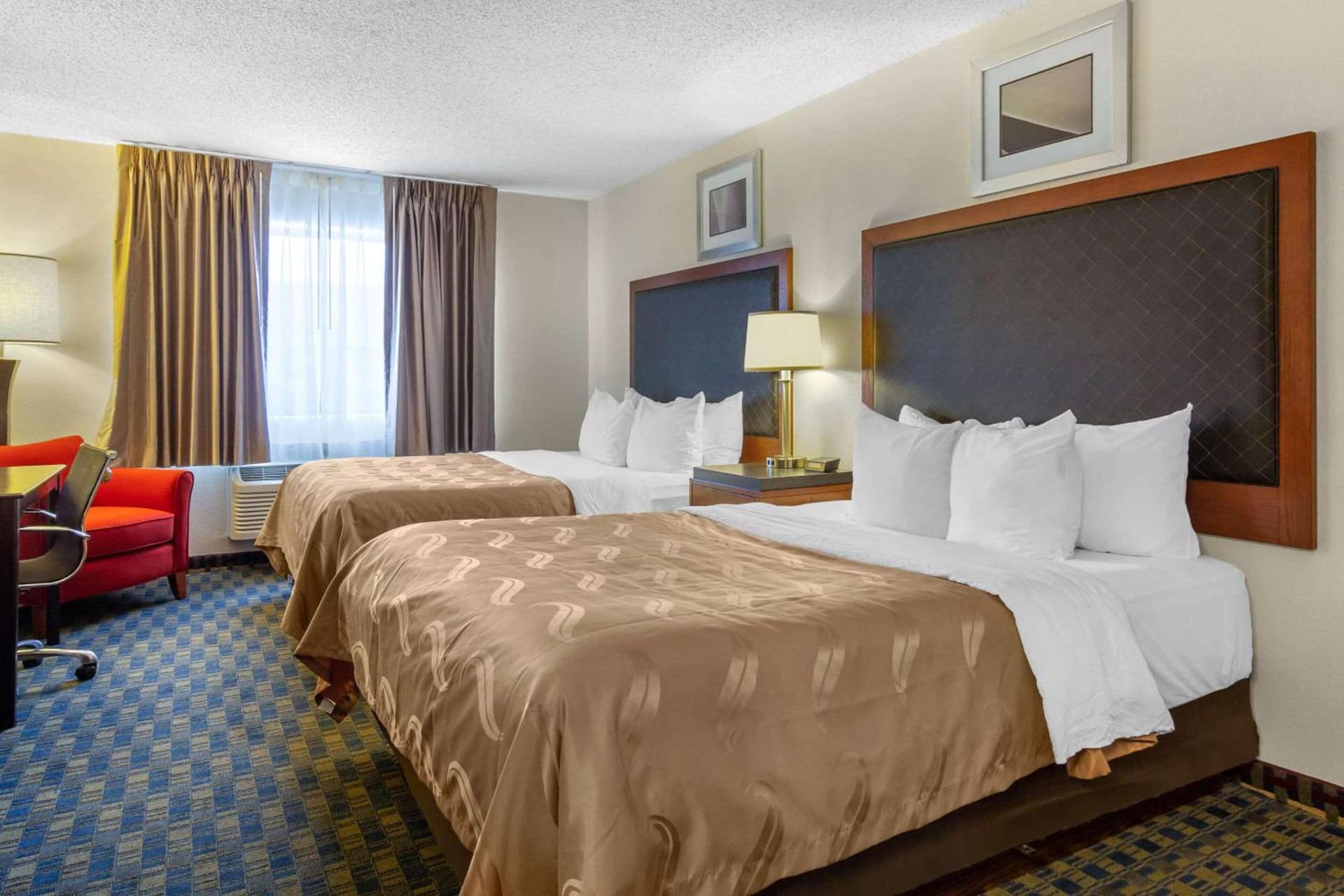 Spark by Hilton Lakewood Denver Southwest interior in Lakewood, CO — gallery photo 2