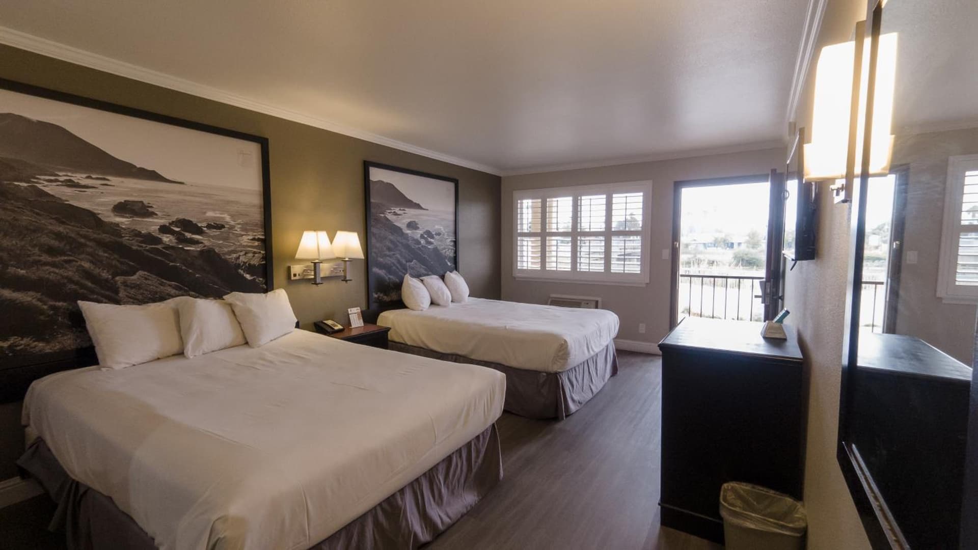Super 8 by Wyndham Santa Cruz Beach interior in Santa Cruz, CA — gallery photo 2
