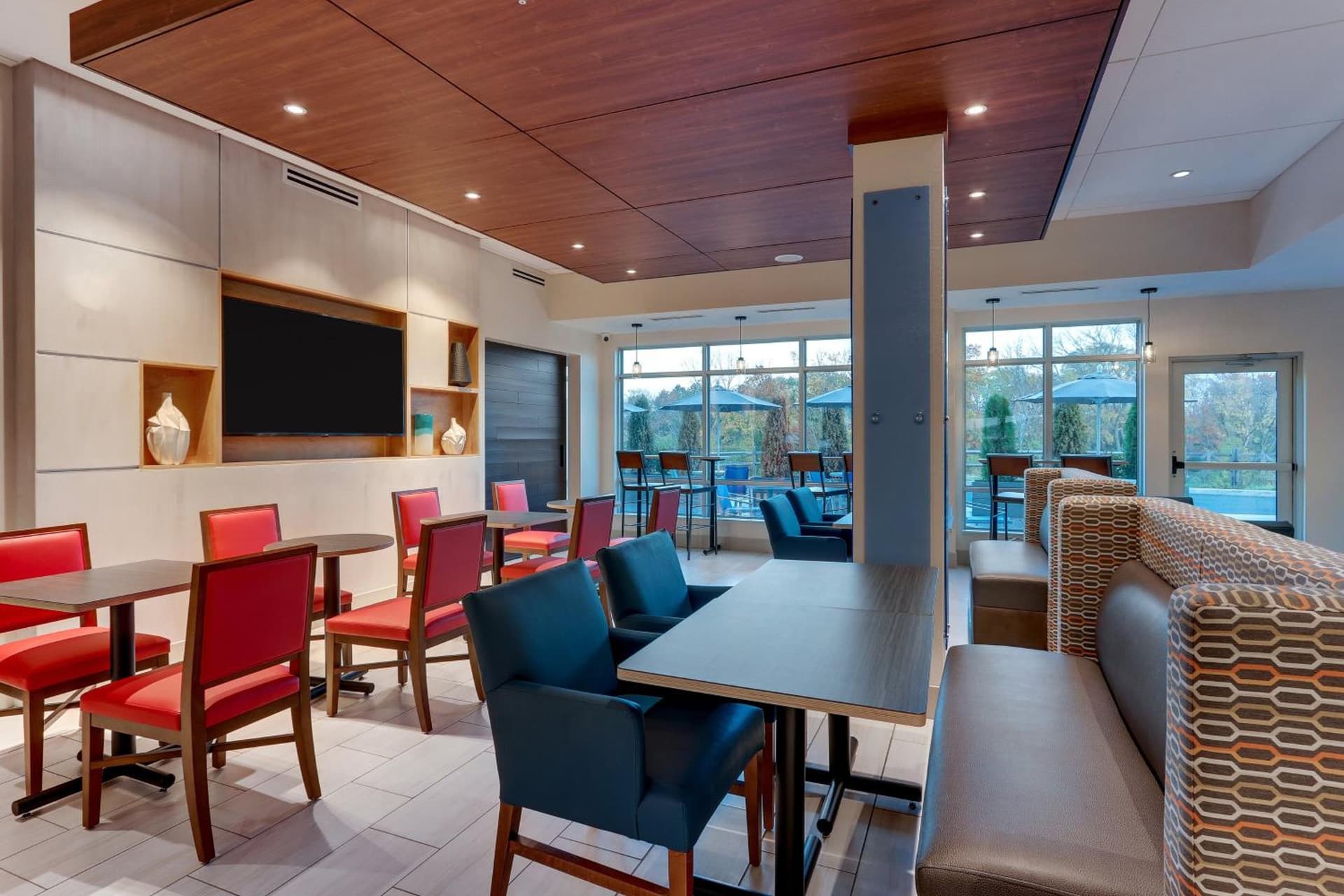 Holiday Inn Express & Suites - Middletown - Goshen by IHG gallery photo in Middletown, NY — image 10