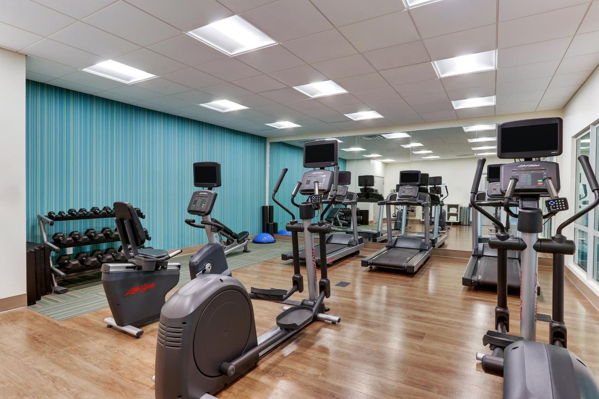 Holiday Inn Express & Suites - Middletown - Goshen by IHG gallery photo in Middletown, NY — image 73