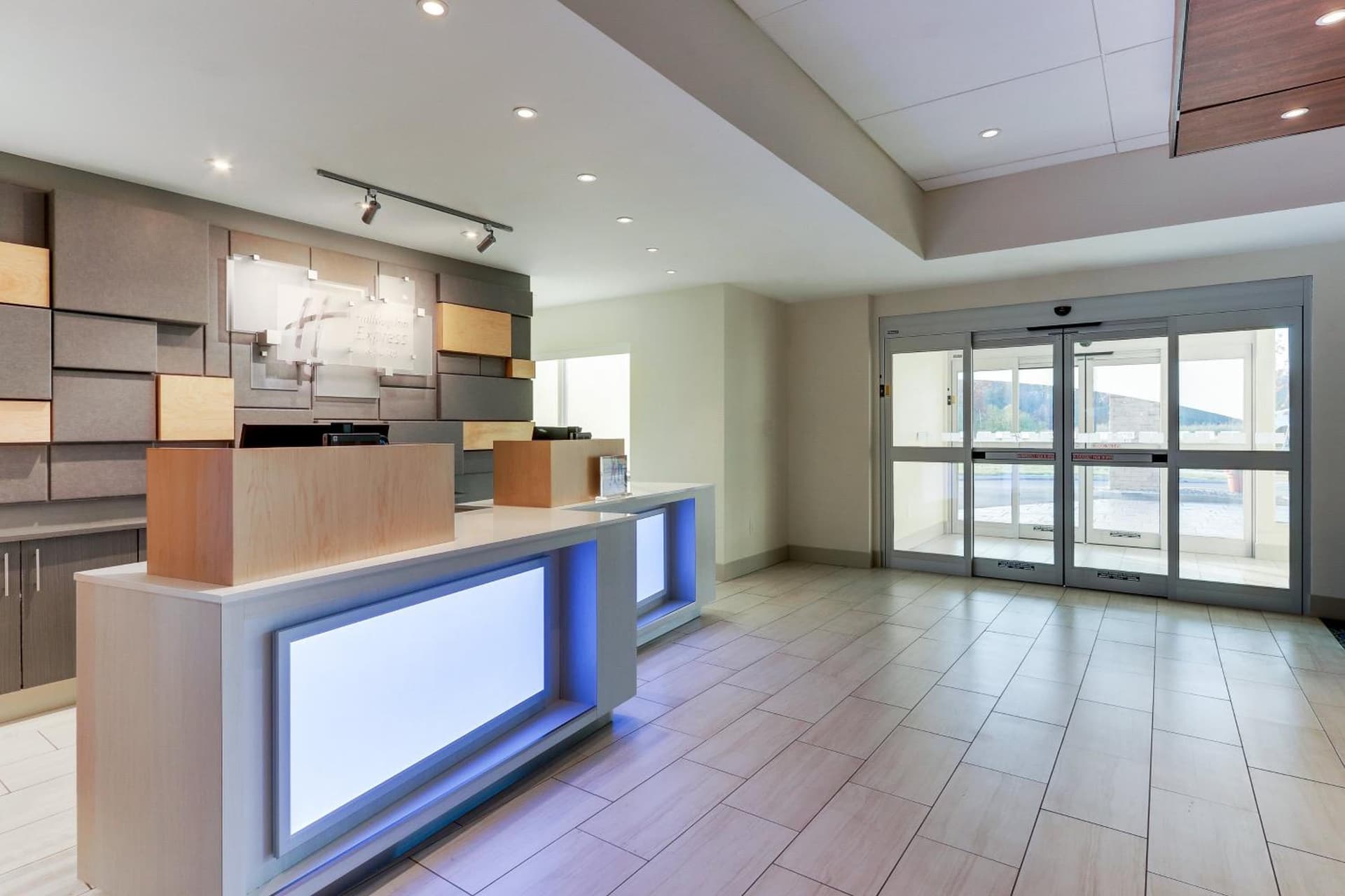 Holiday Inn Express & Suites - Middletown - Goshen by IHG gallery photo in Middletown, NY — image 44
