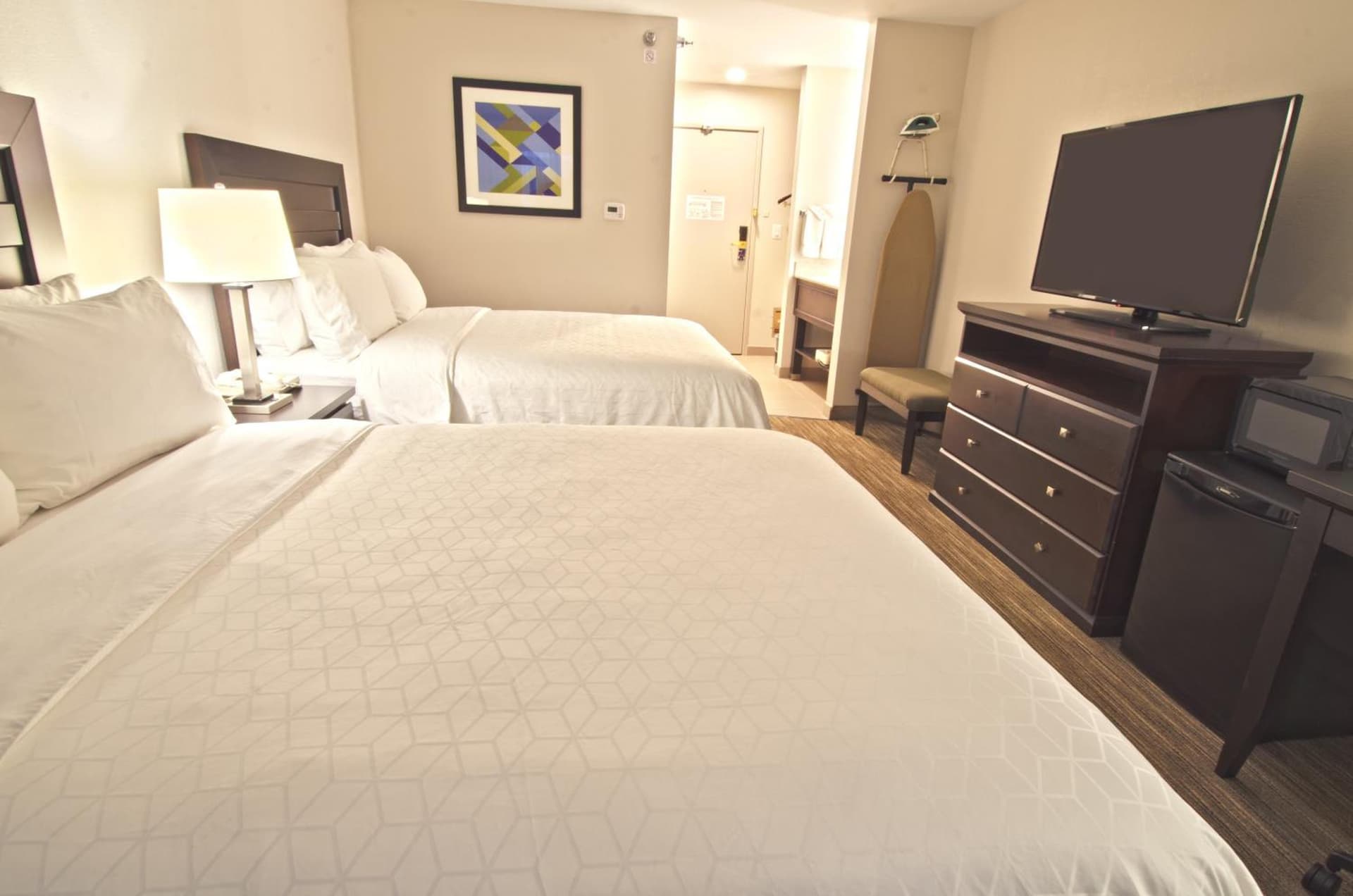 Holiday Inn Express & Suites Chicago-Libertyville by IHG interior in Libertyville, IL — gallery photo 2