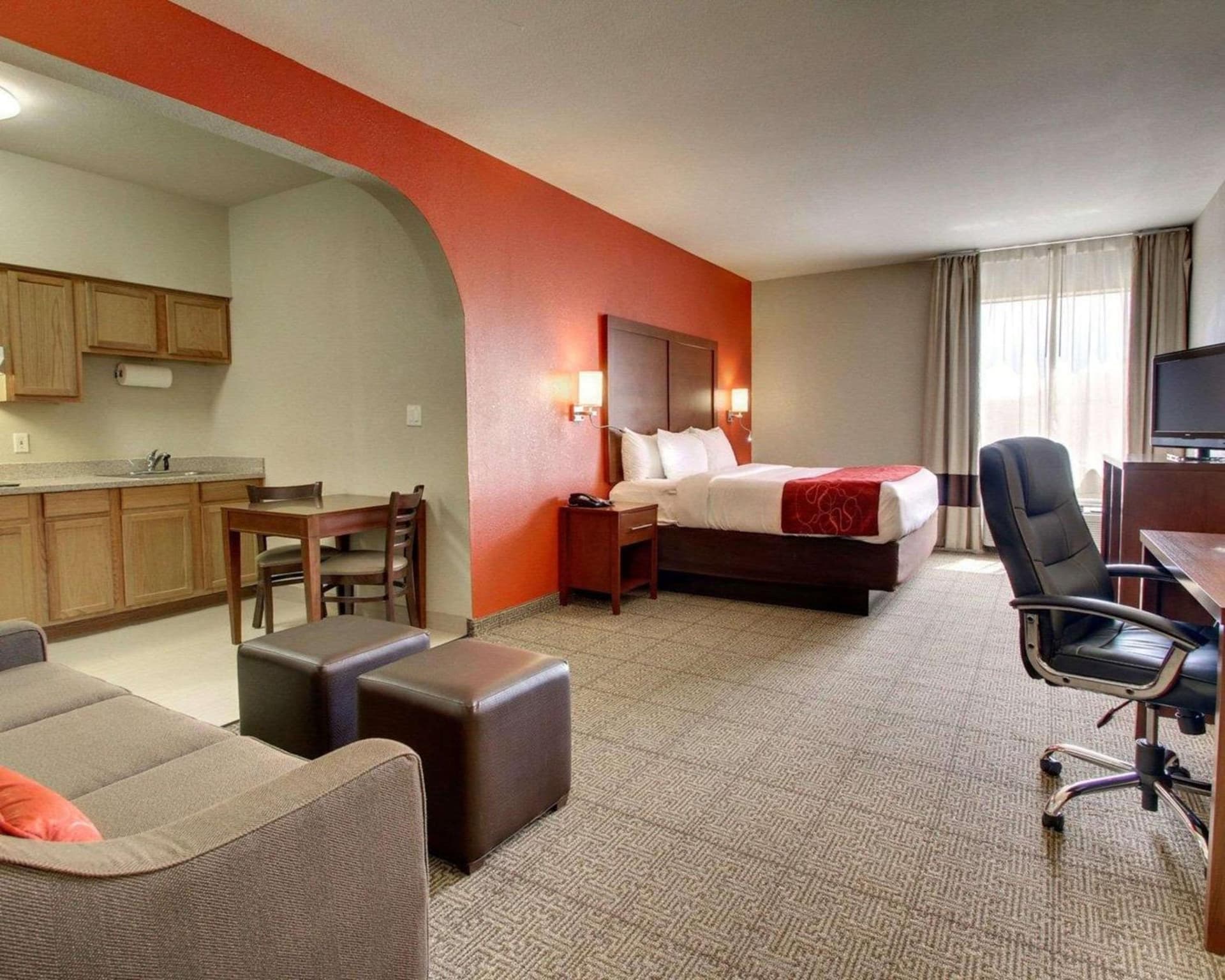 Comfort Suites Tyler South gallery photo in Tyler, TX — image 9