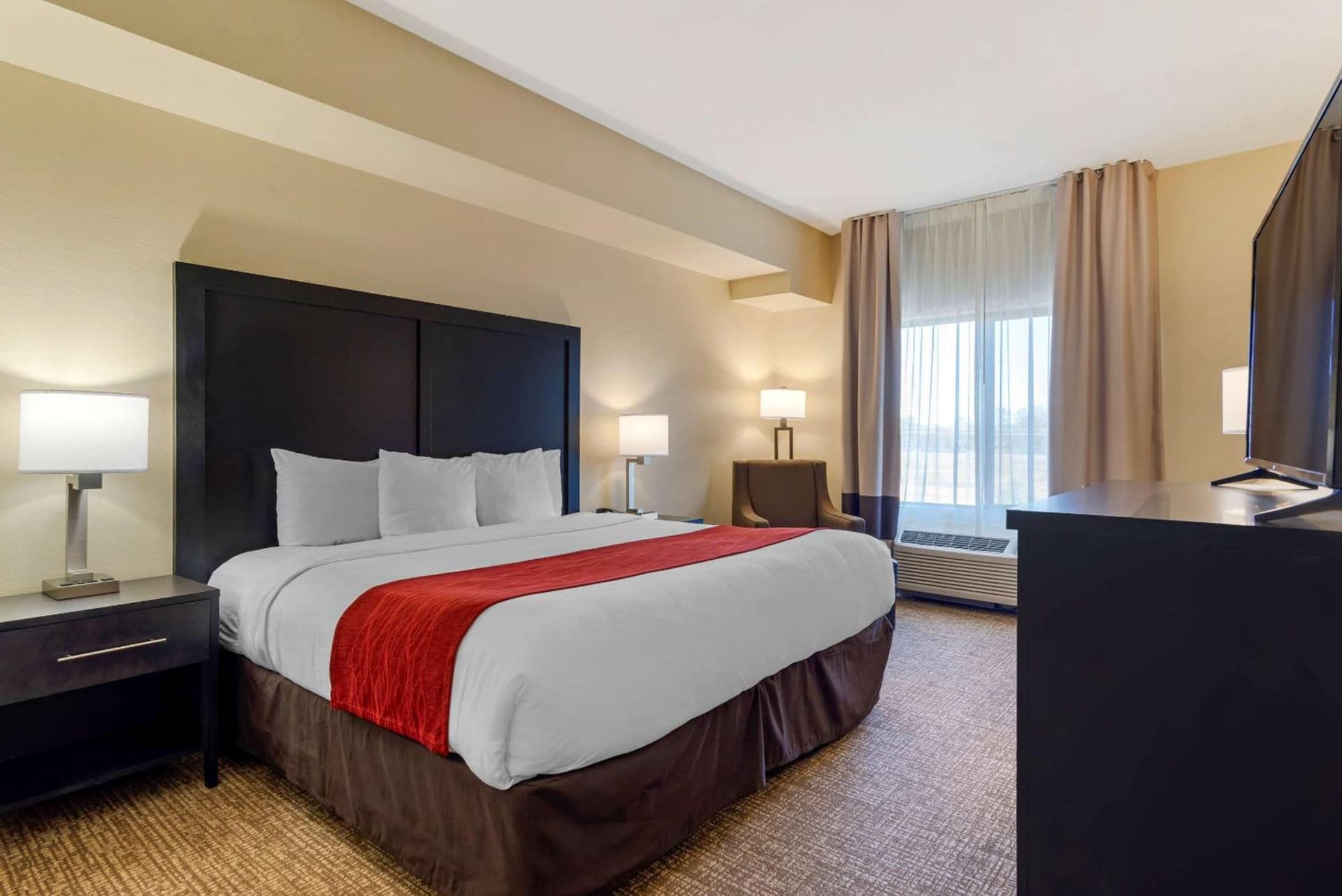 Comfort Inn & Suites Montgomery Eastchase gallery photo in Montgomery, AL — image 25