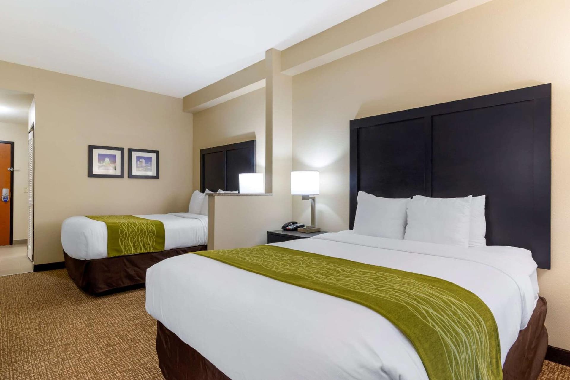 Comfort Inn & Suites Montgomery Eastchase property views in Montgomery, AL — gallery photo 3