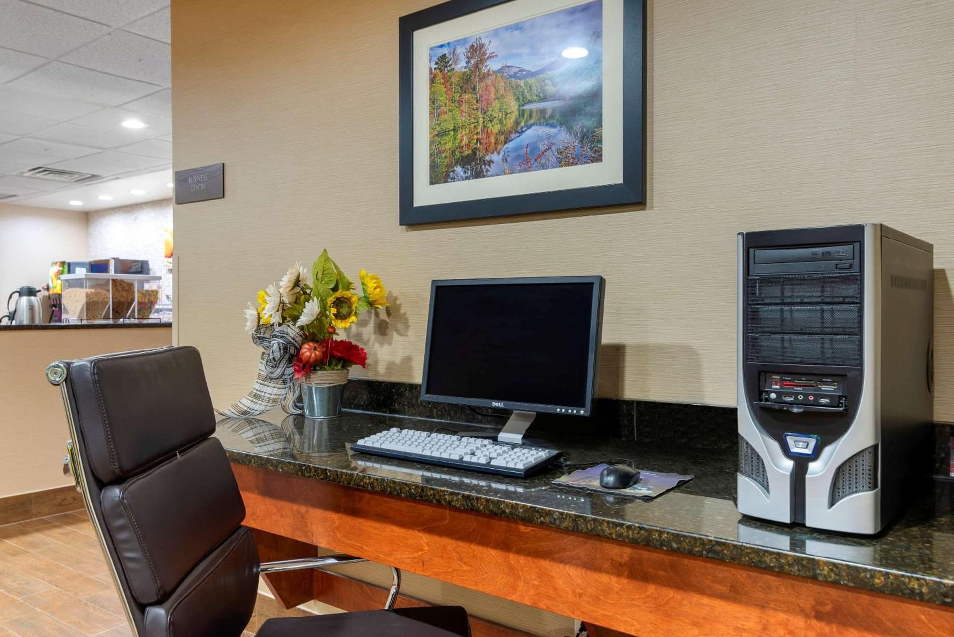 Comfort Inn & Suites Montgomery Eastchase property views in Montgomery, AL — gallery photo 3