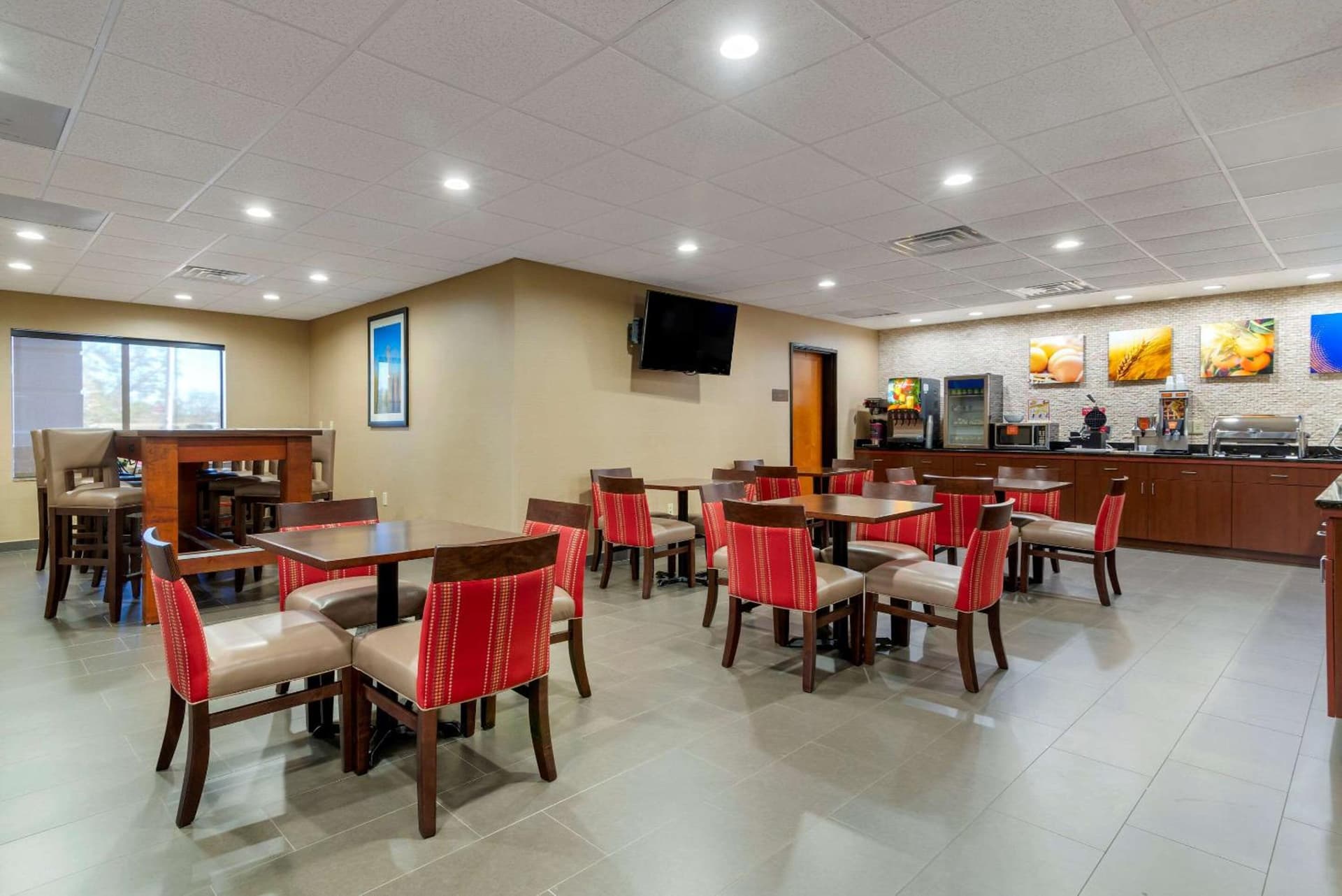 Comfort Inn & Suites Montgomery Eastchase gallery photo in Montgomery, AL — image 12