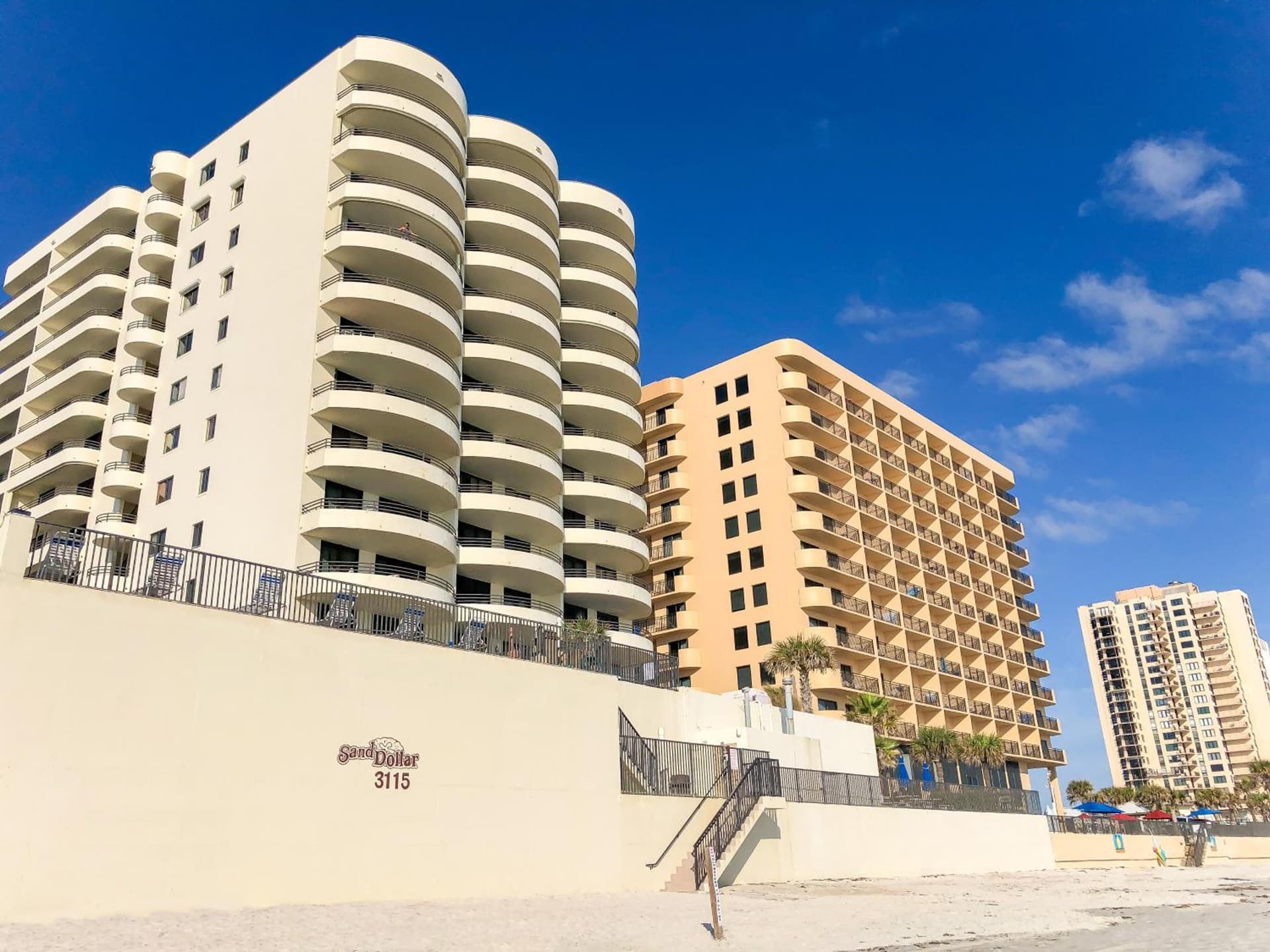 Sand Dollar Condominiums interior in Daytona Beach Shores, FL — gallery photo 2