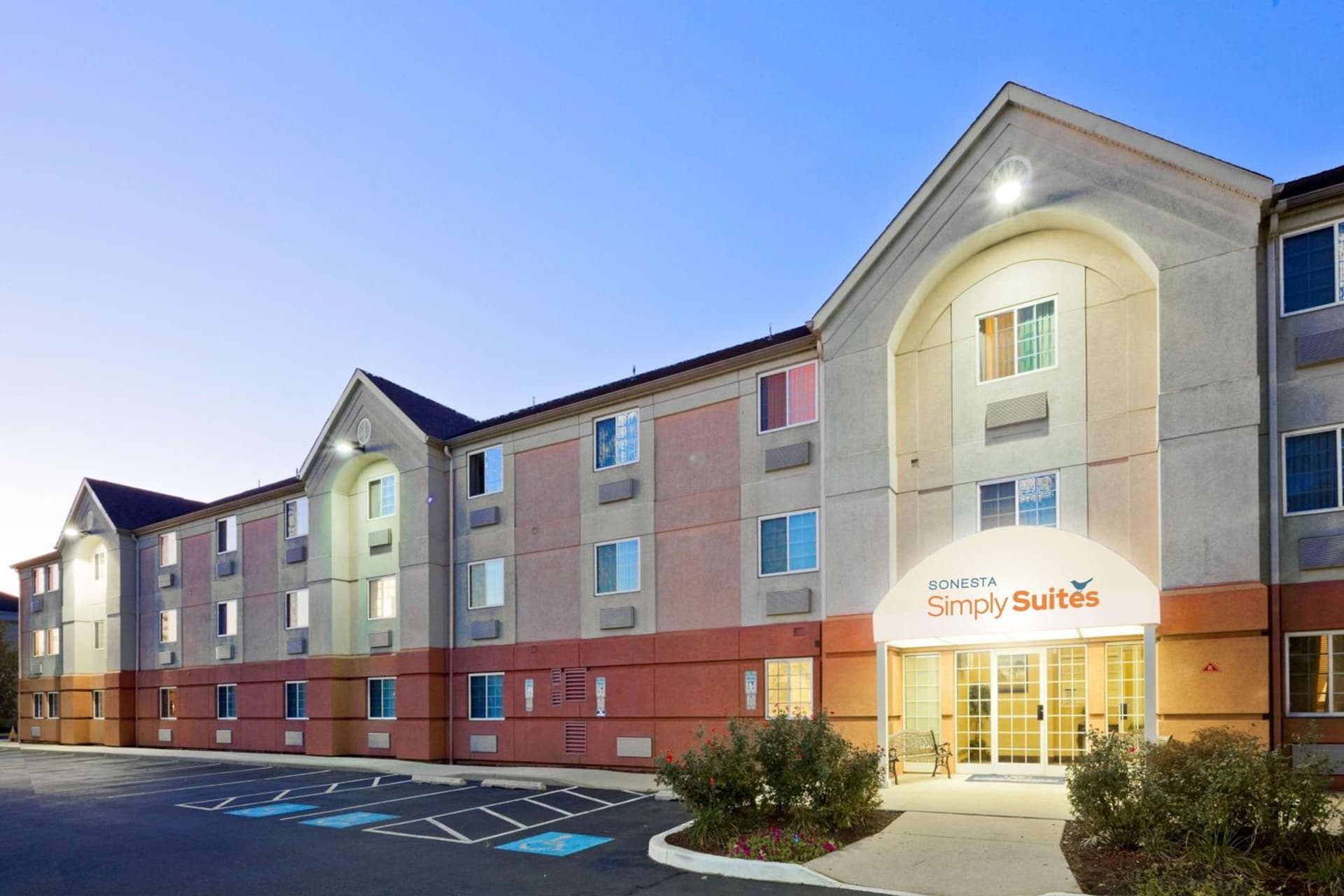 Sonesta Simply Suites Philadelphia Mount Laurel featured exterior or lobby in Mount Laurel, NJ — similar hotel