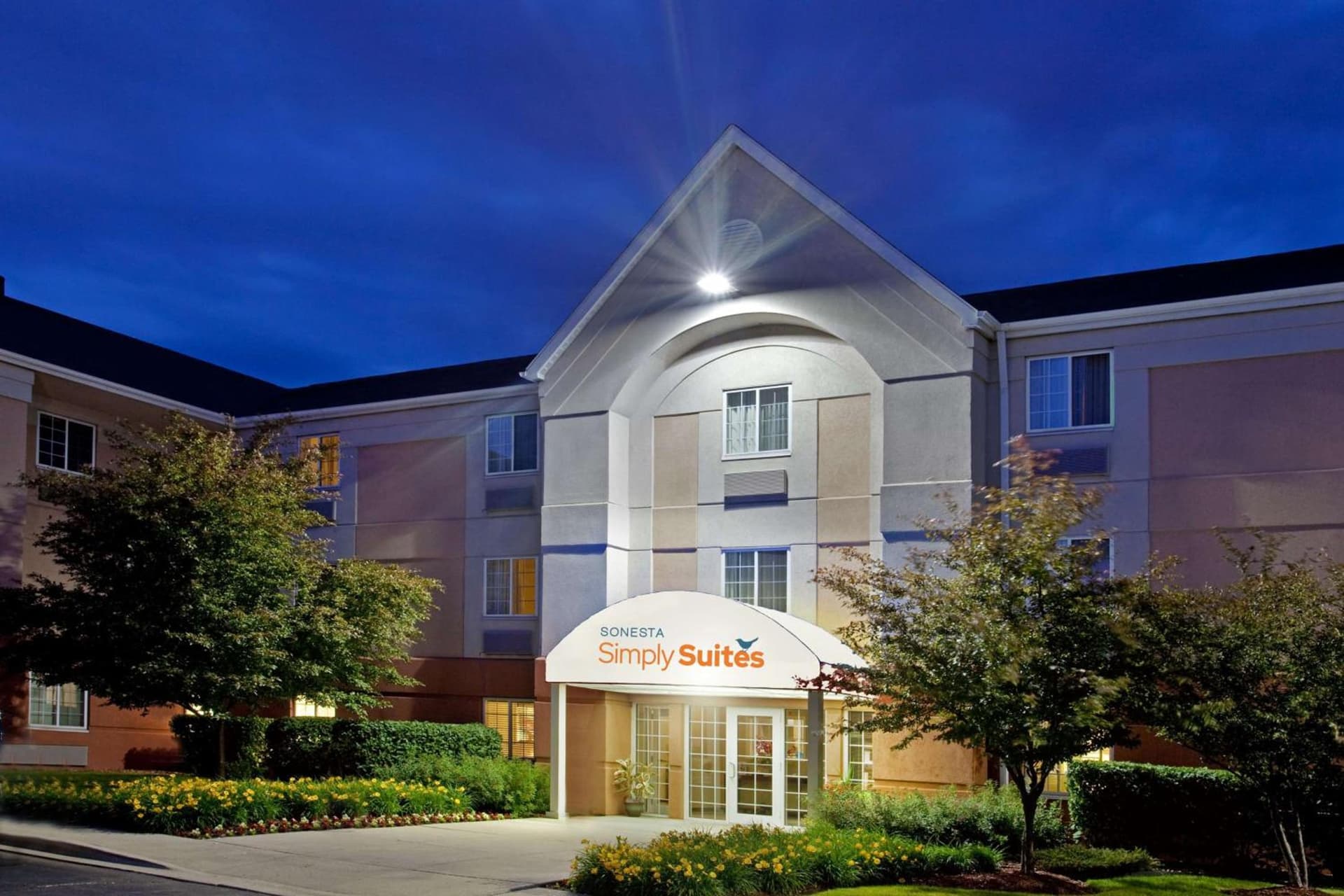 Sonesta Simply Suites Chicago Waukegan — hotel in Waukegan, Illinois