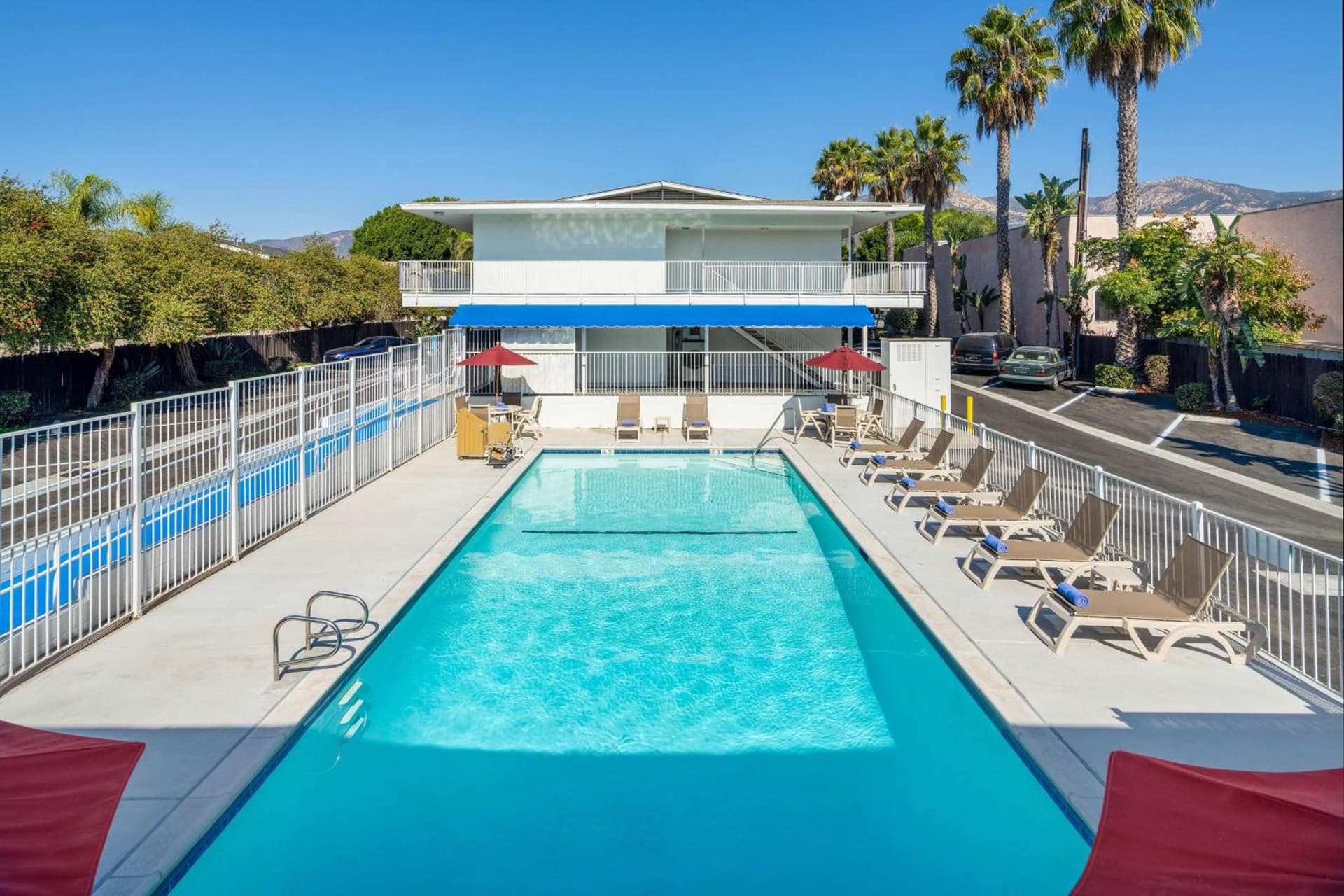 Motel 6-Santa Barbara, CA - State Street interior in Santa Barbara, CA — gallery photo 2