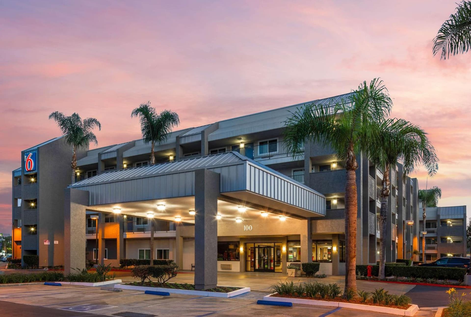 Motel 6-Anaheim, CA - Maingate featured exterior or lobby in Anaheim, CA — similar hotel