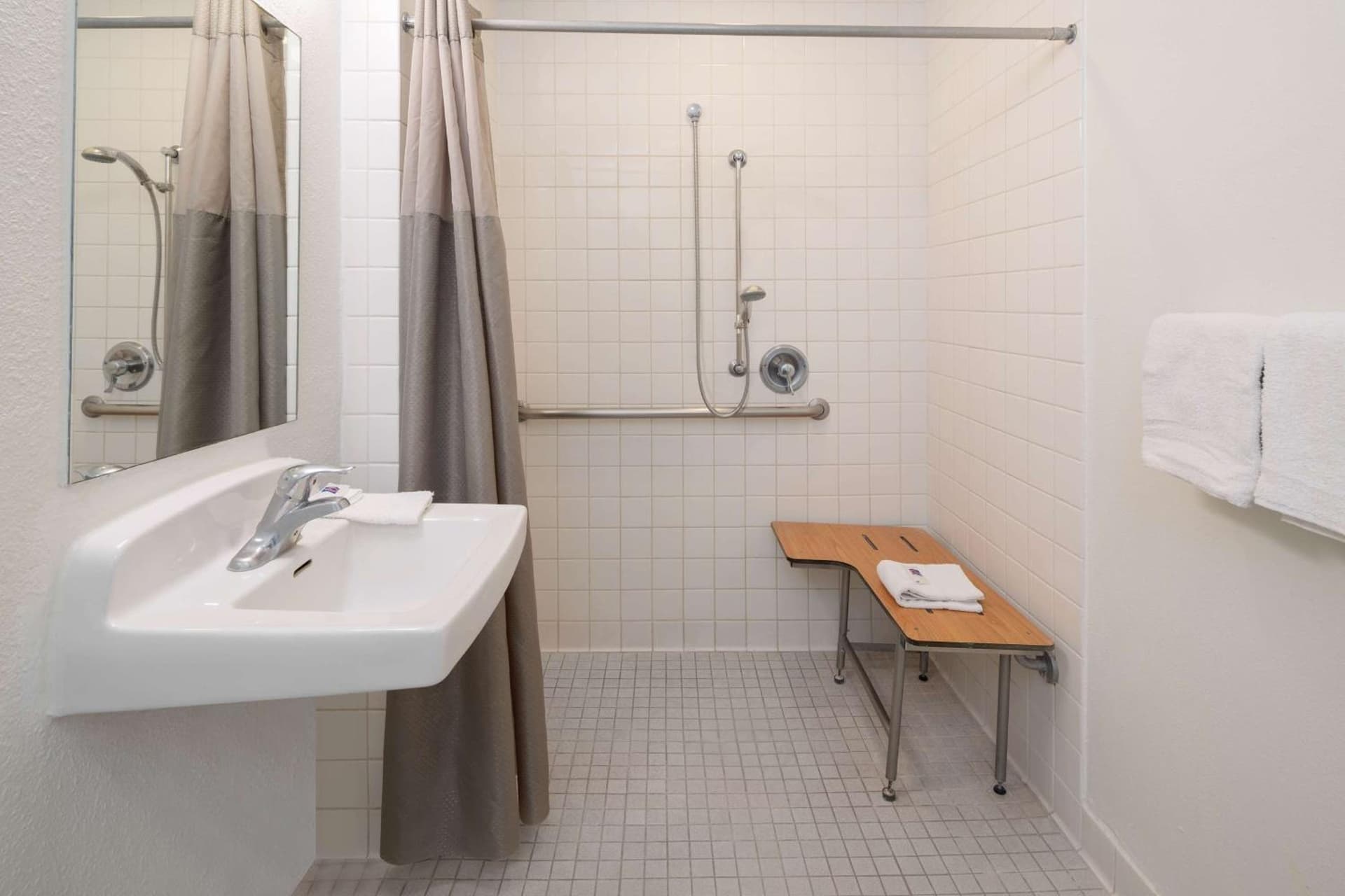 Motel 6-Ventura, CA - South gallery photo in Ventura, CA — image 21