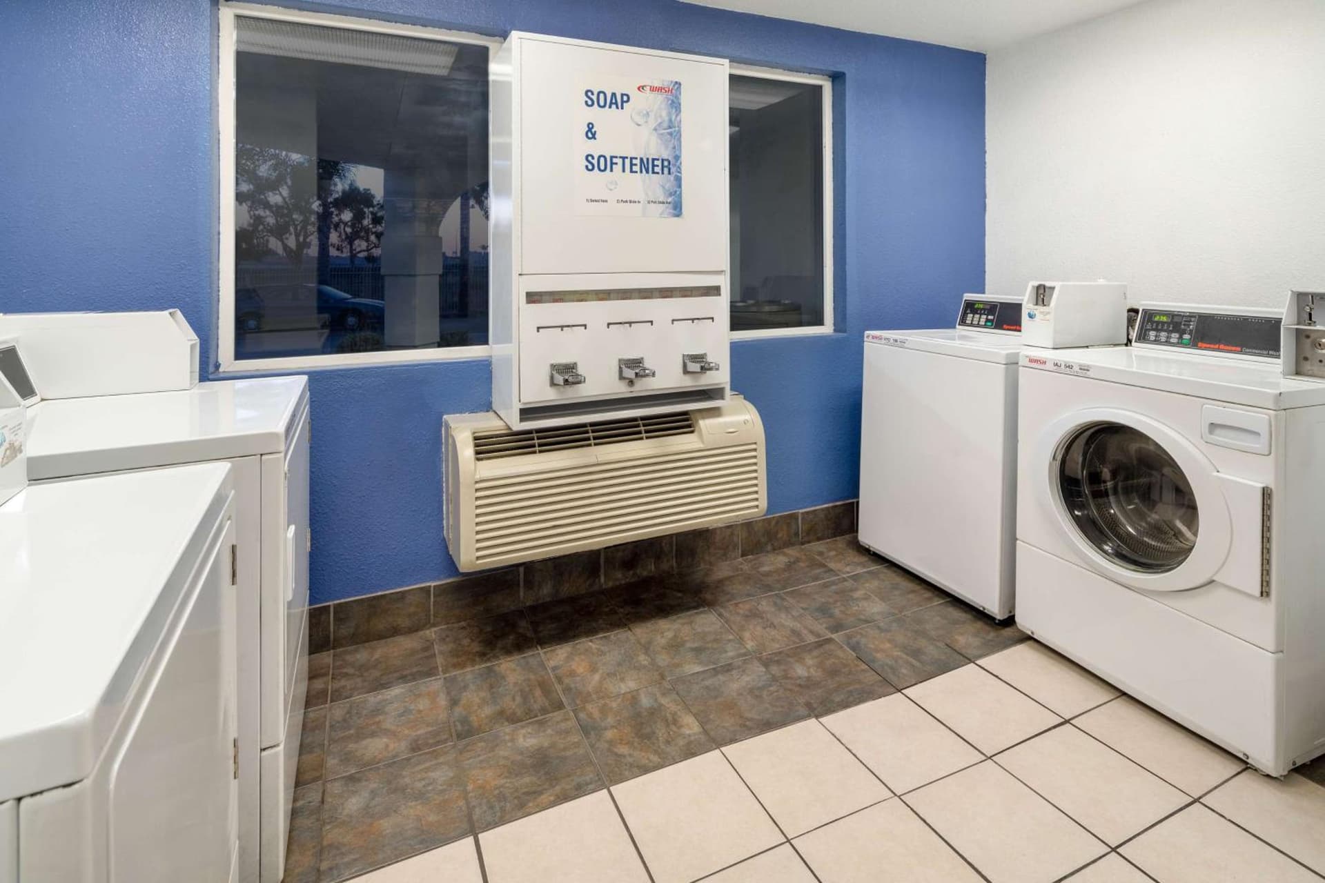 Motel 6-Ventura, CA - South gallery photo in Ventura, CA — image 25
