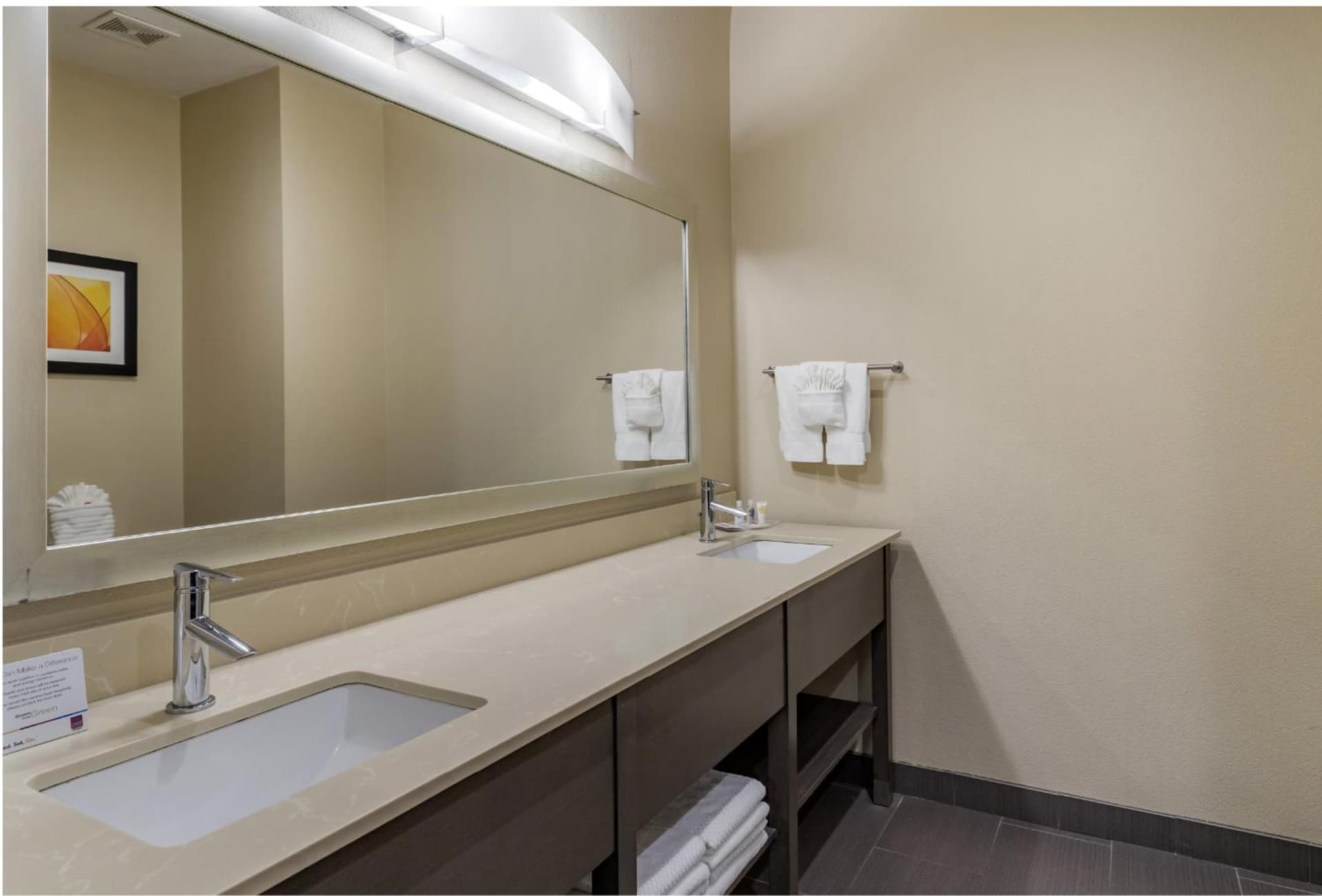 Comfort Suites Near Sam Houston Race Park gallery photo in Houston, TX — image 26