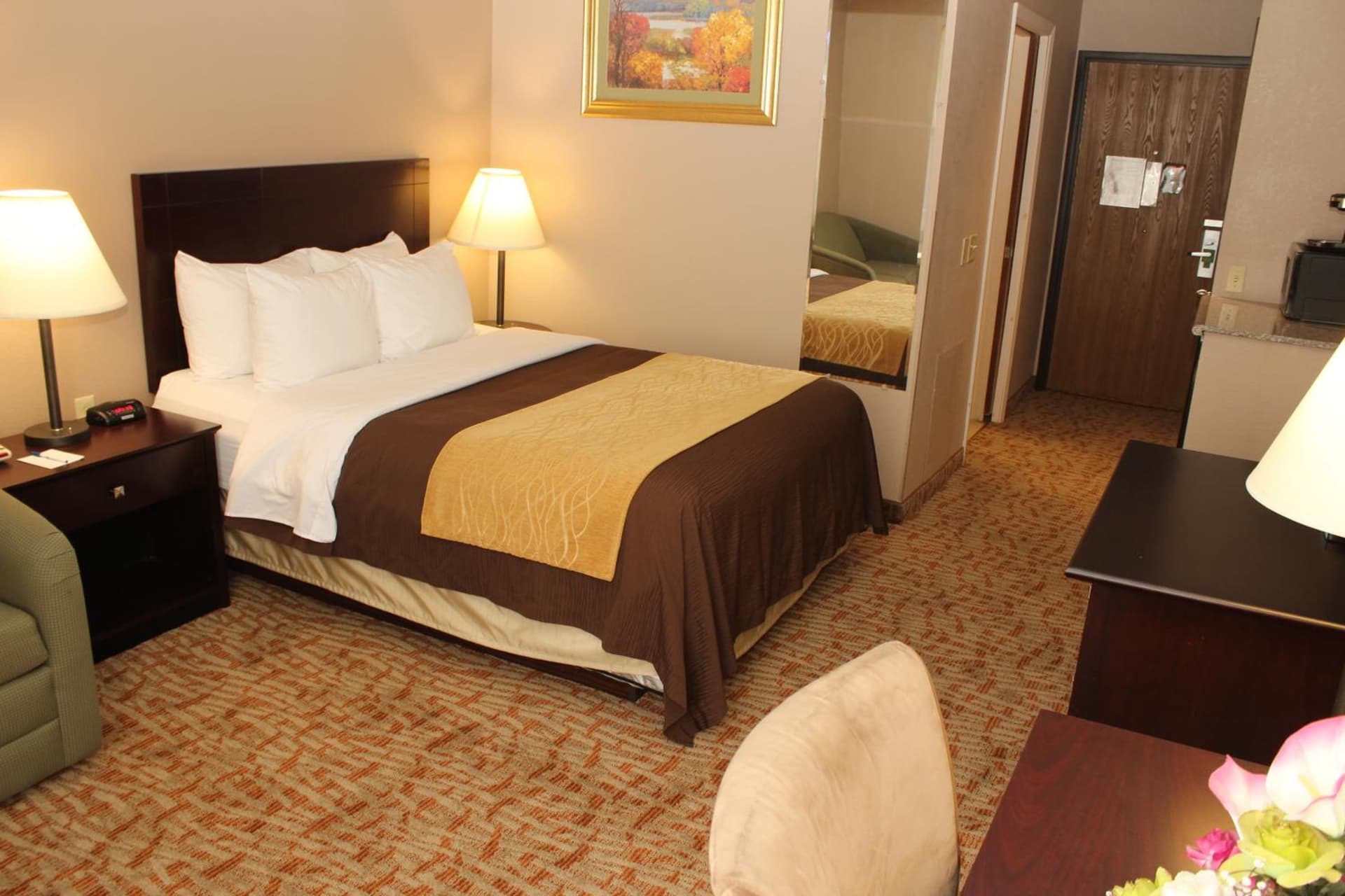 Quality Inn Lockport interior in Lockport, NY — gallery photo 2