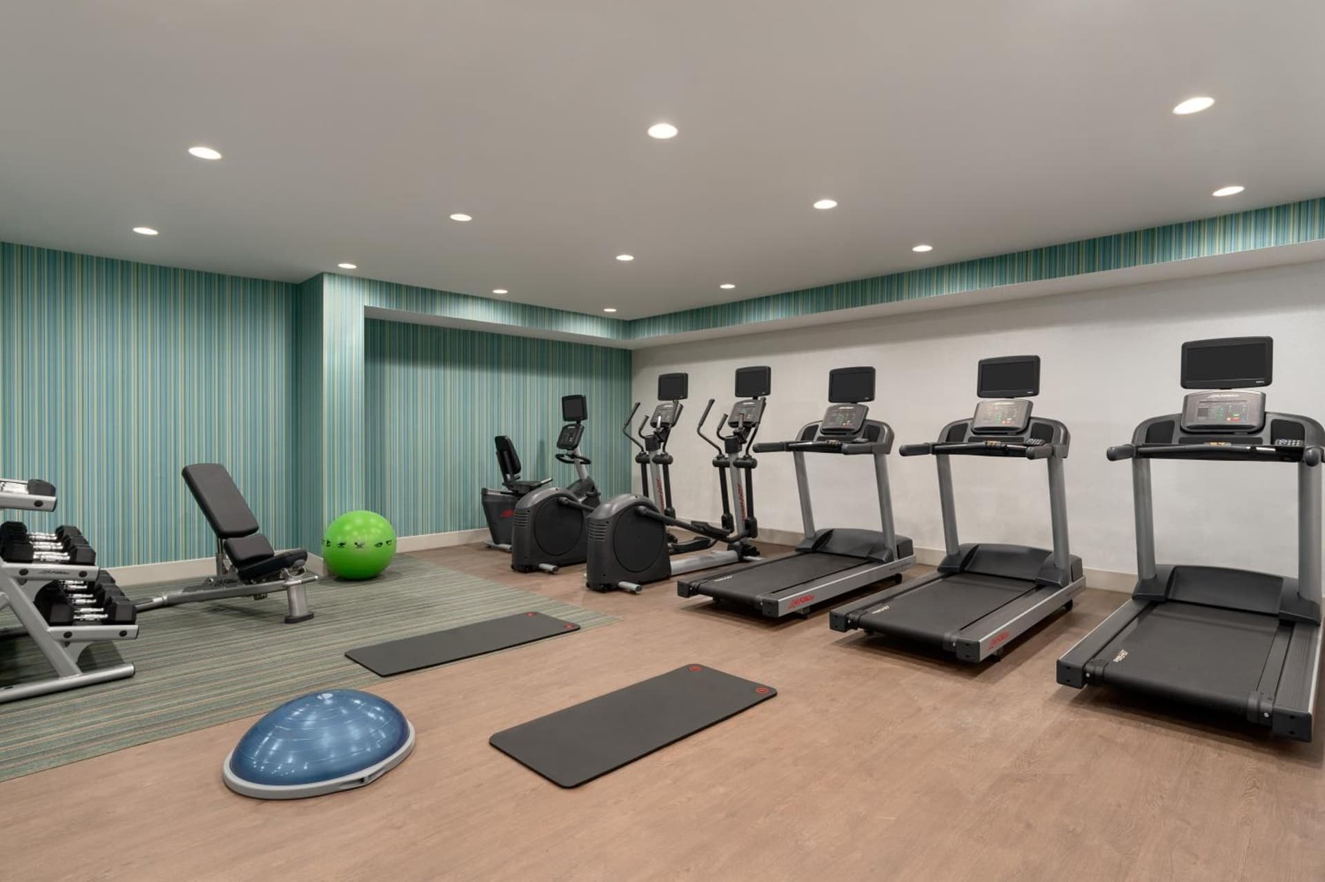 Holiday Inn Express - Jamaica - JFK AirTrain - NYC by IHG gallery photo in Queens, NY — image 21