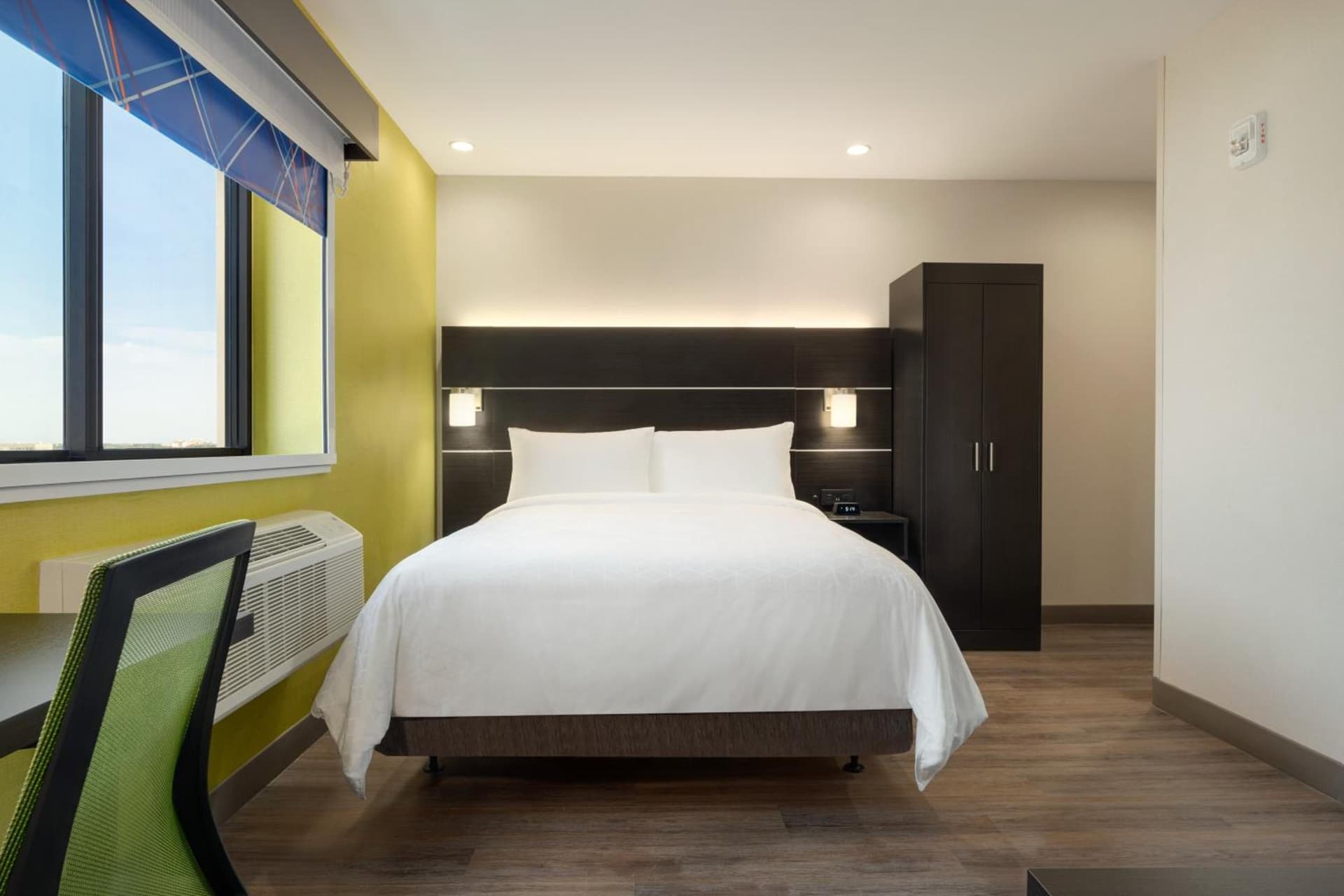 Holiday Inn Express - Jamaica - JFK AirTrain - NYC by IHG gallery photo in Queens, NY — image 5