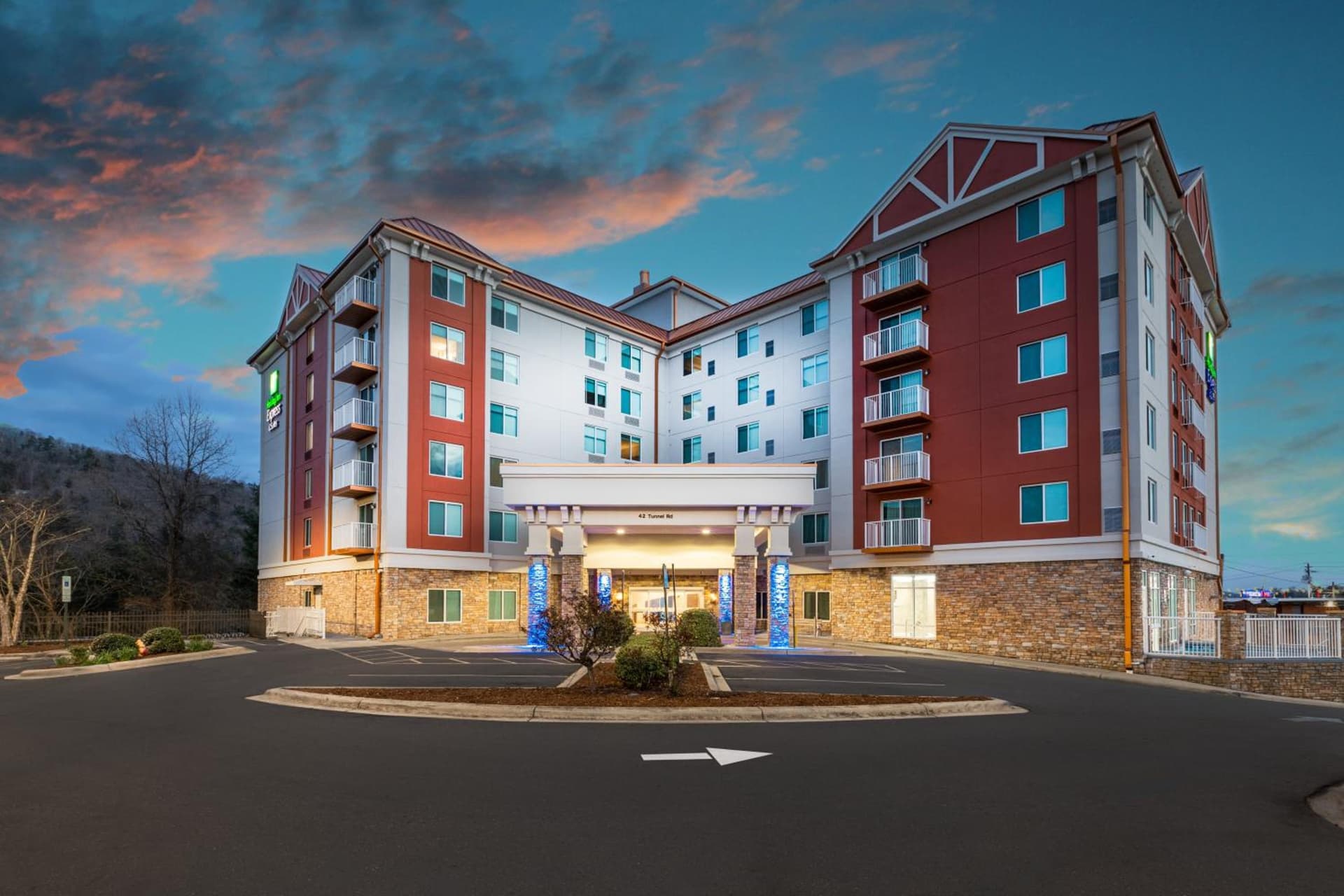 Holiday Inn Express & Suites Asheville Downtown by IHG exterior or lobby in Asheville, NC — main listing photo