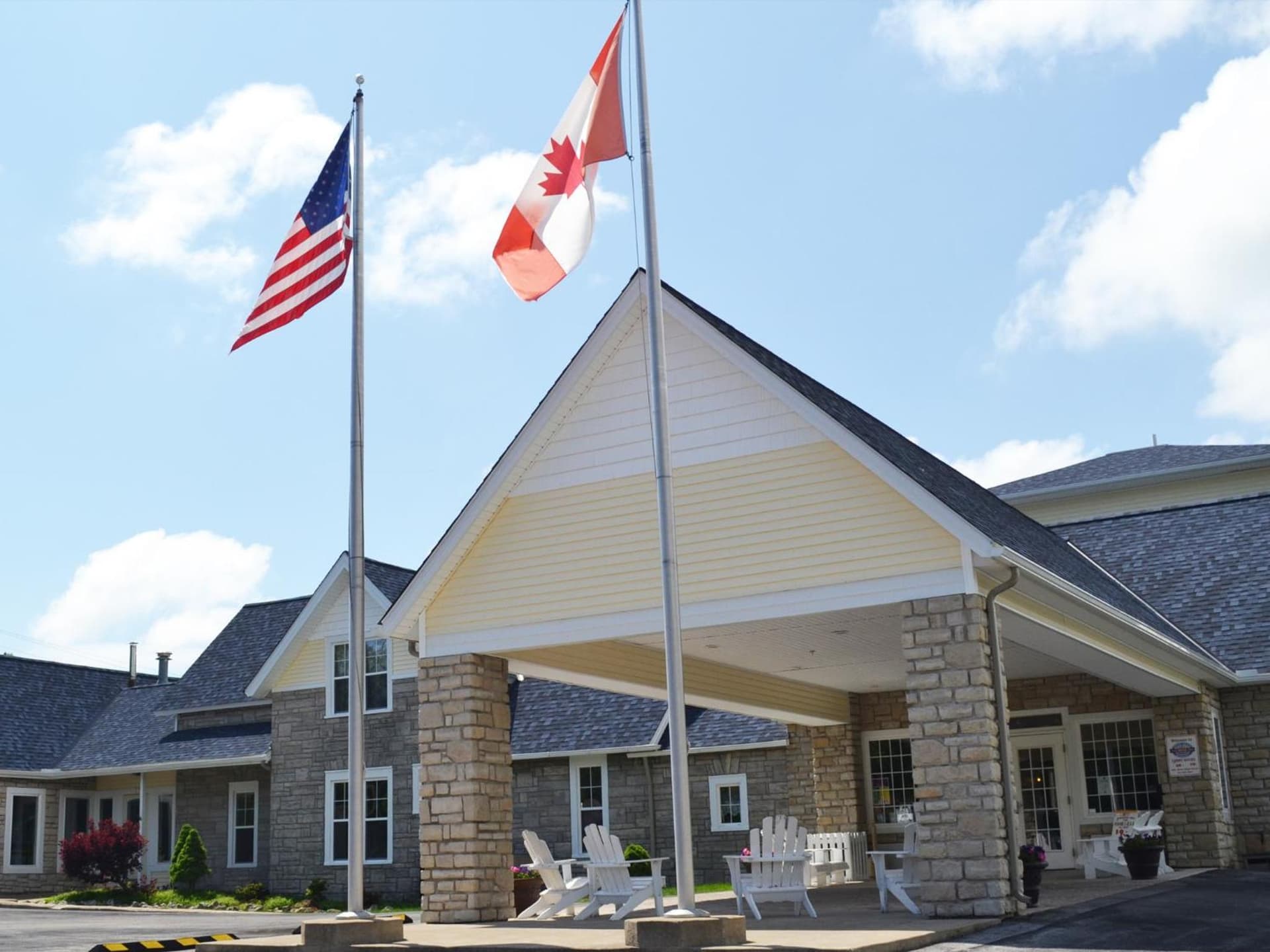 South Beach Resort Hotel gallery photo in Marblehead, OH — image 8