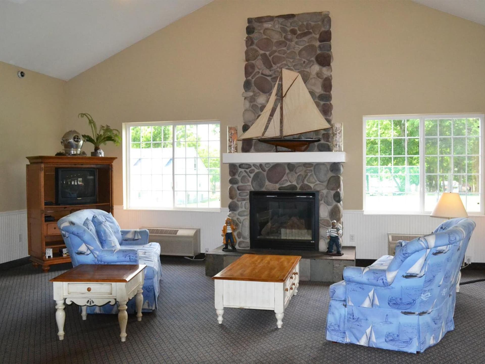 South Beach Resort Hotel gallery photo in Marblehead, OH — image 23