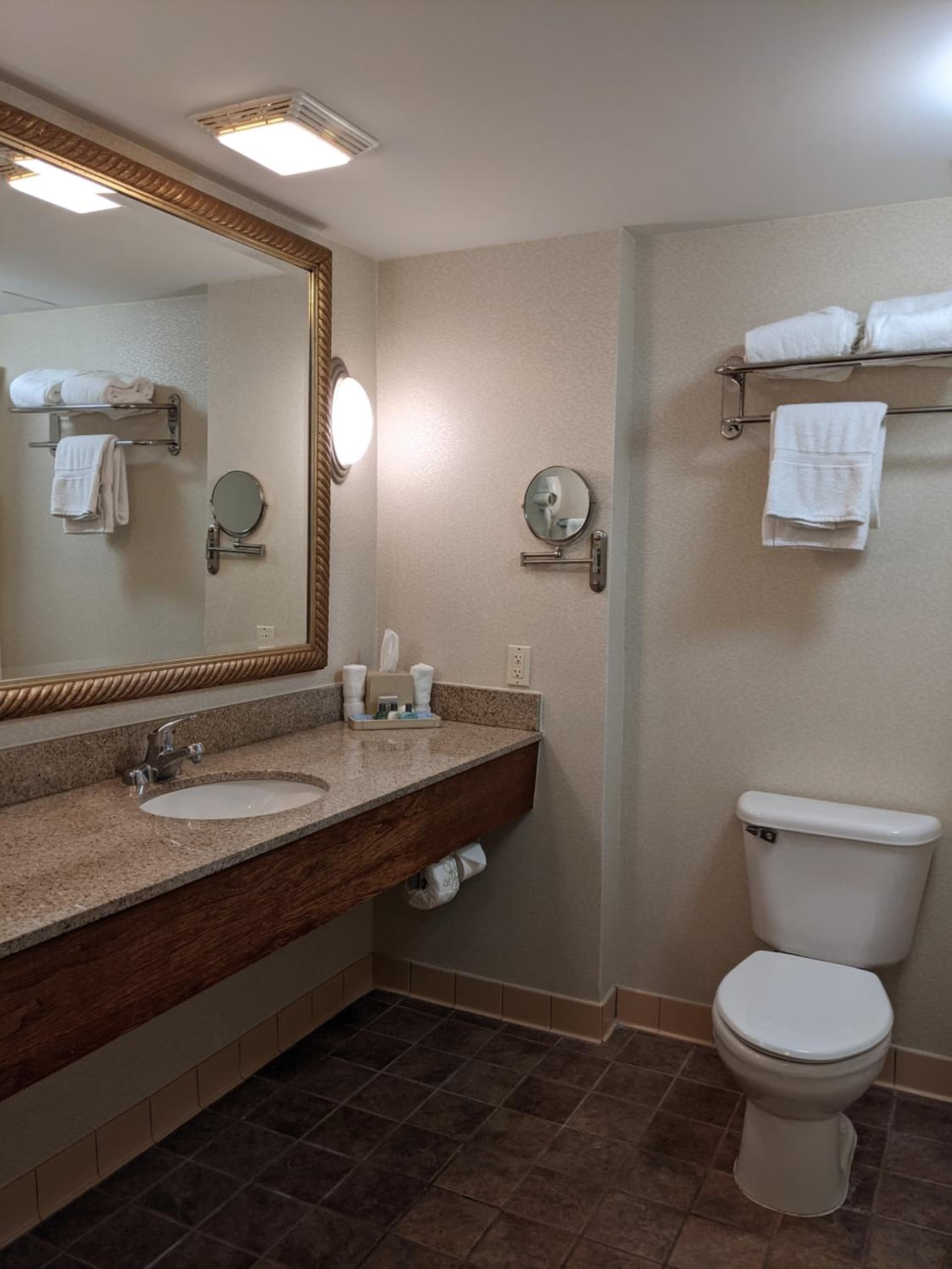 Rod 'N' Reel Resort gallery photo in Chesapeake Beach, MD — image 50