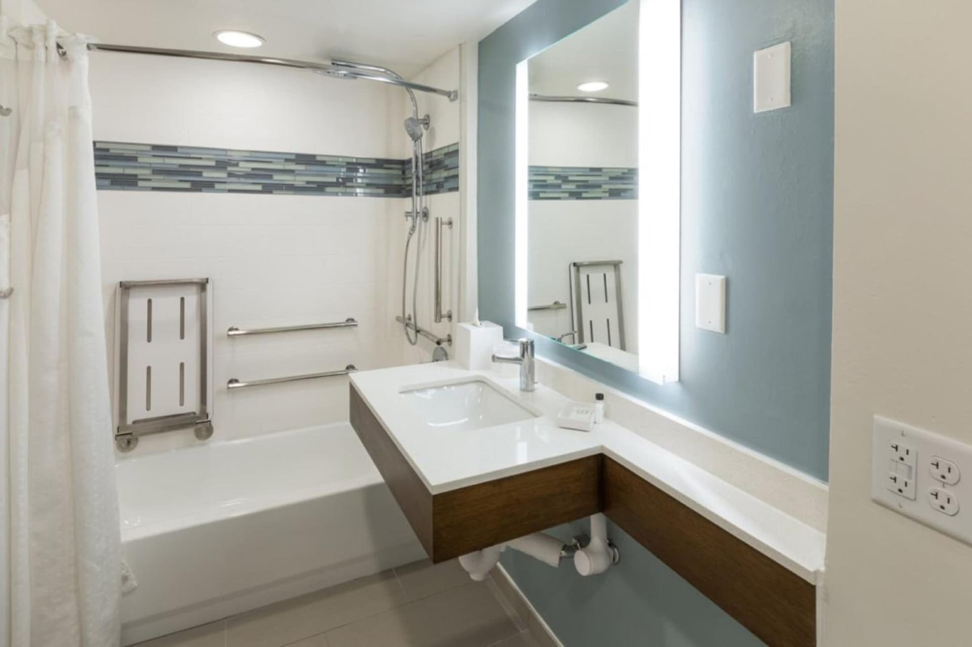 EVEN Hotel Chicago - Tinley Park - Convention Center by IHG gallery photo in Tinley Park, IL — image 20