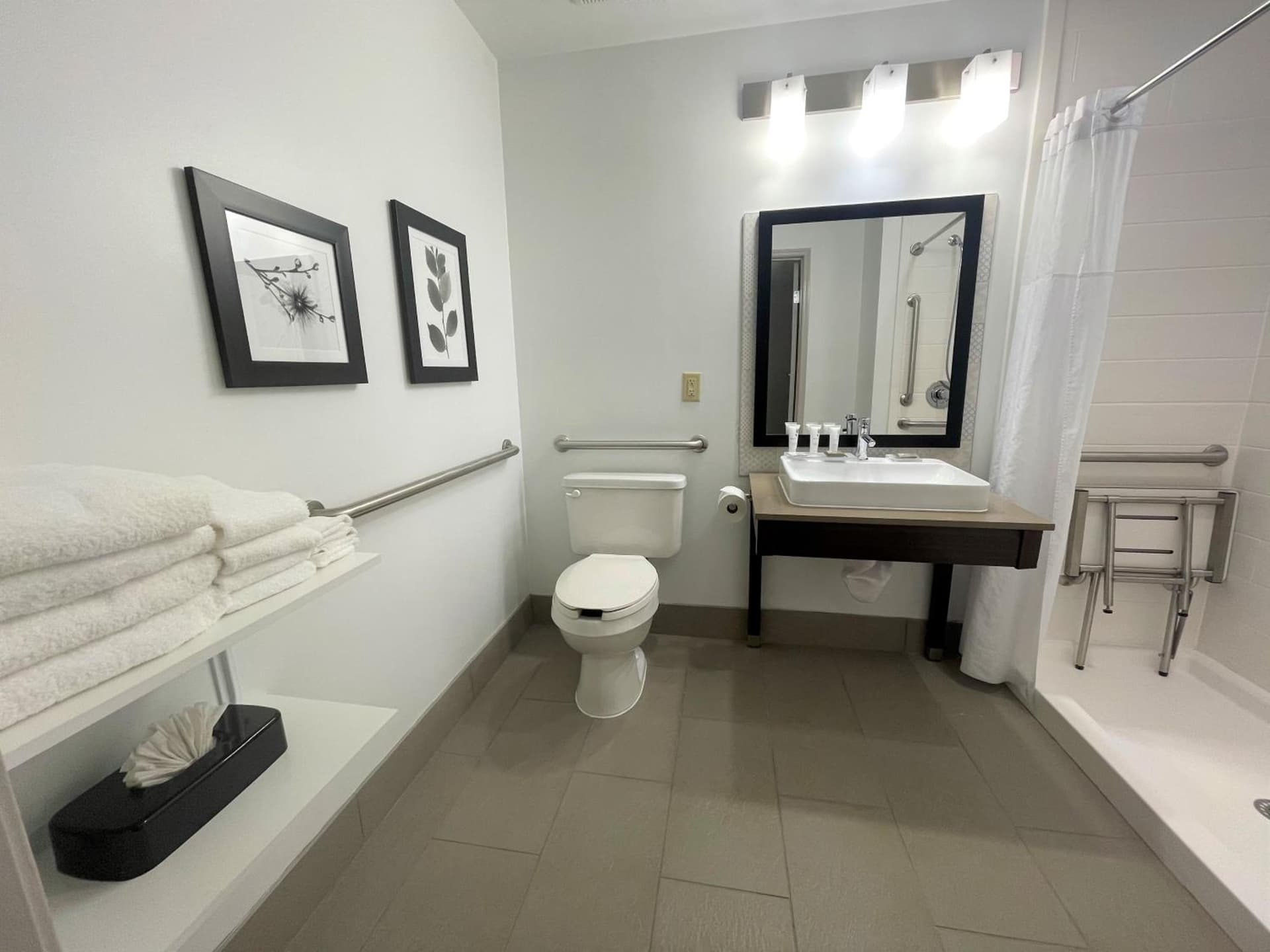 Country Inn & Suites by Radisson, Stone Mountain, GA gallery photo in Stone Mountain, GA — image 45