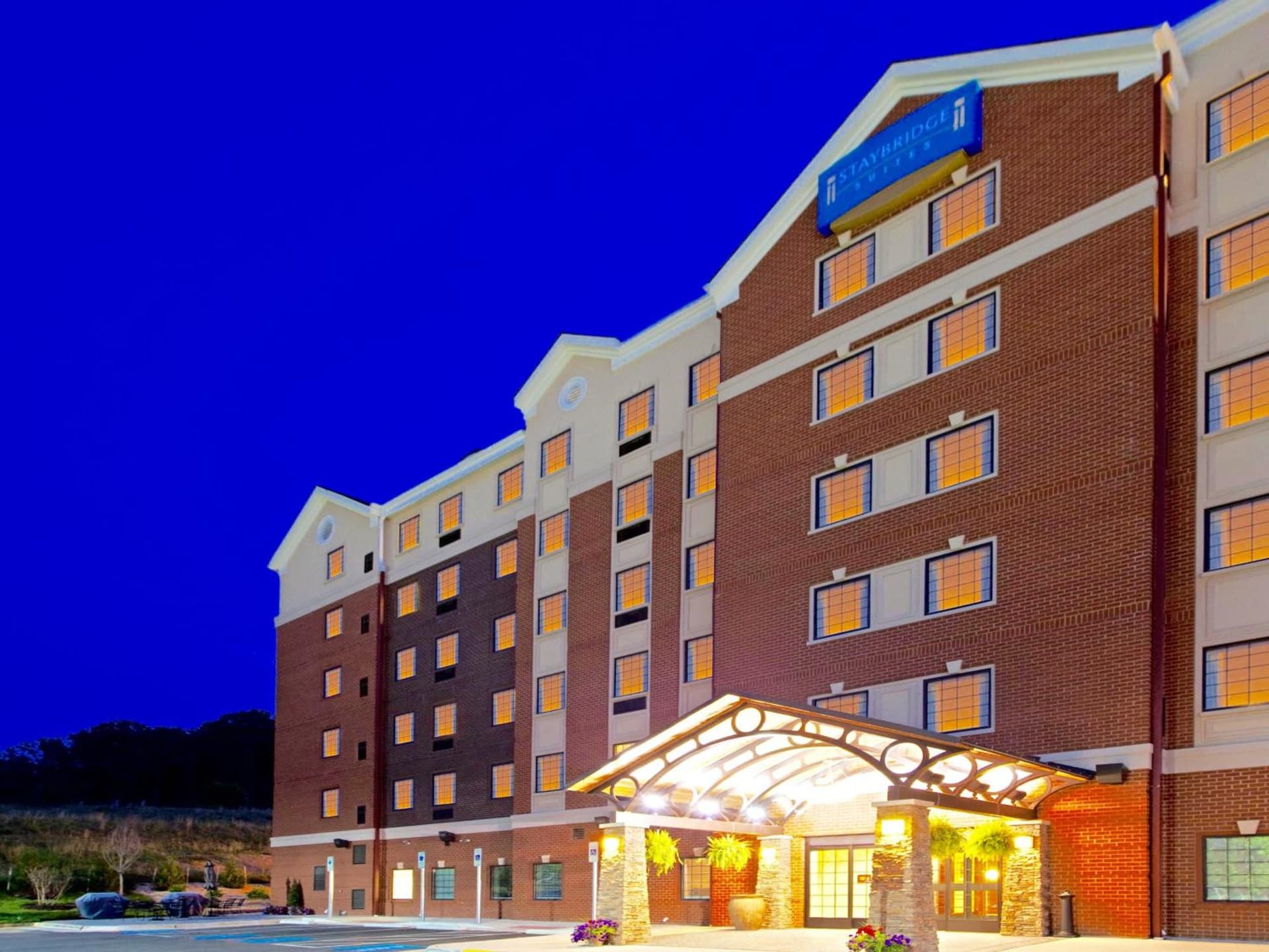 Staybridge Suites Quantico-Stafford by IHG interior in Stafford, VA — gallery photo 2