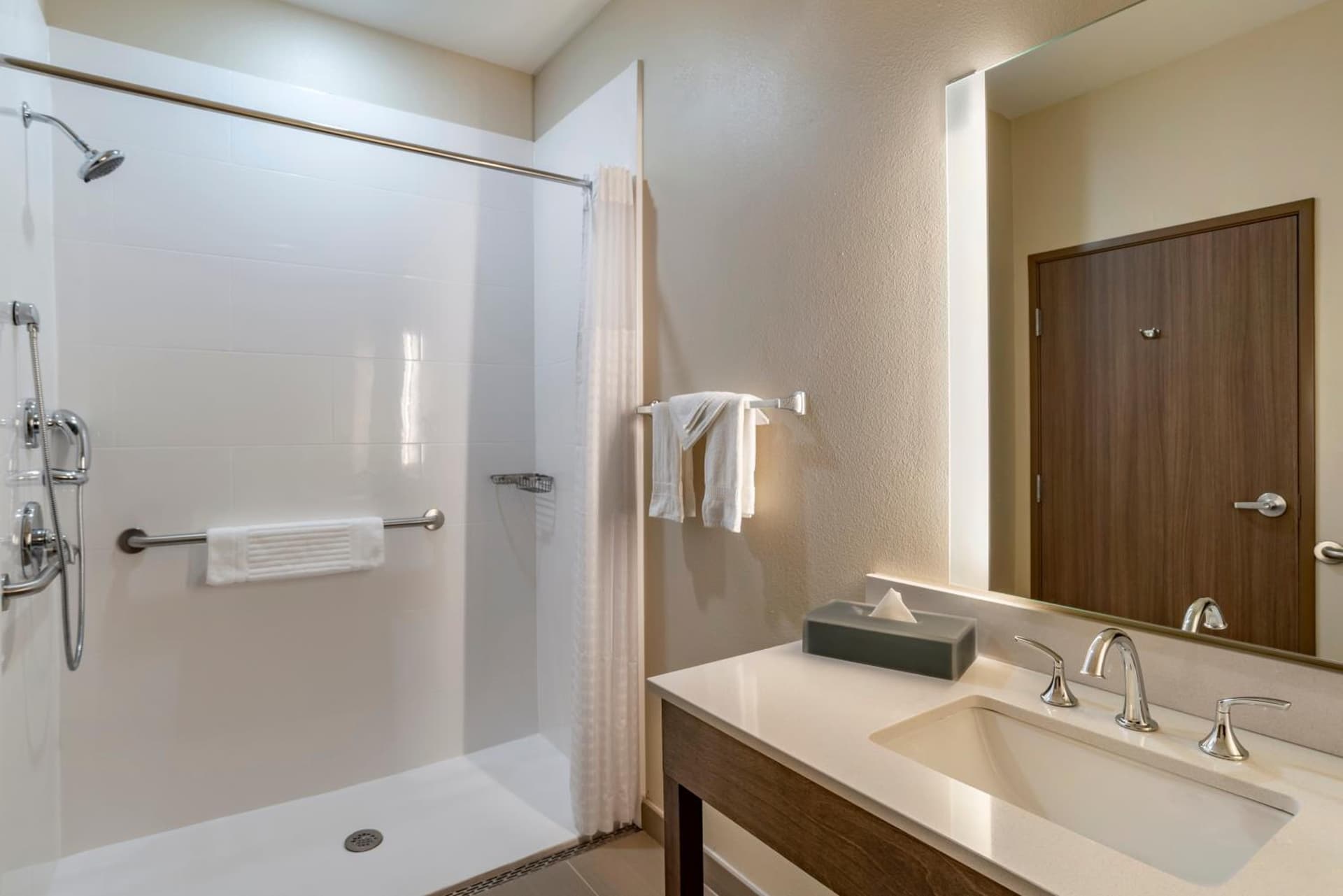 Comfort Inn & Suites Downtown near University gallery photo in Tuscaloosa, AL — image 40