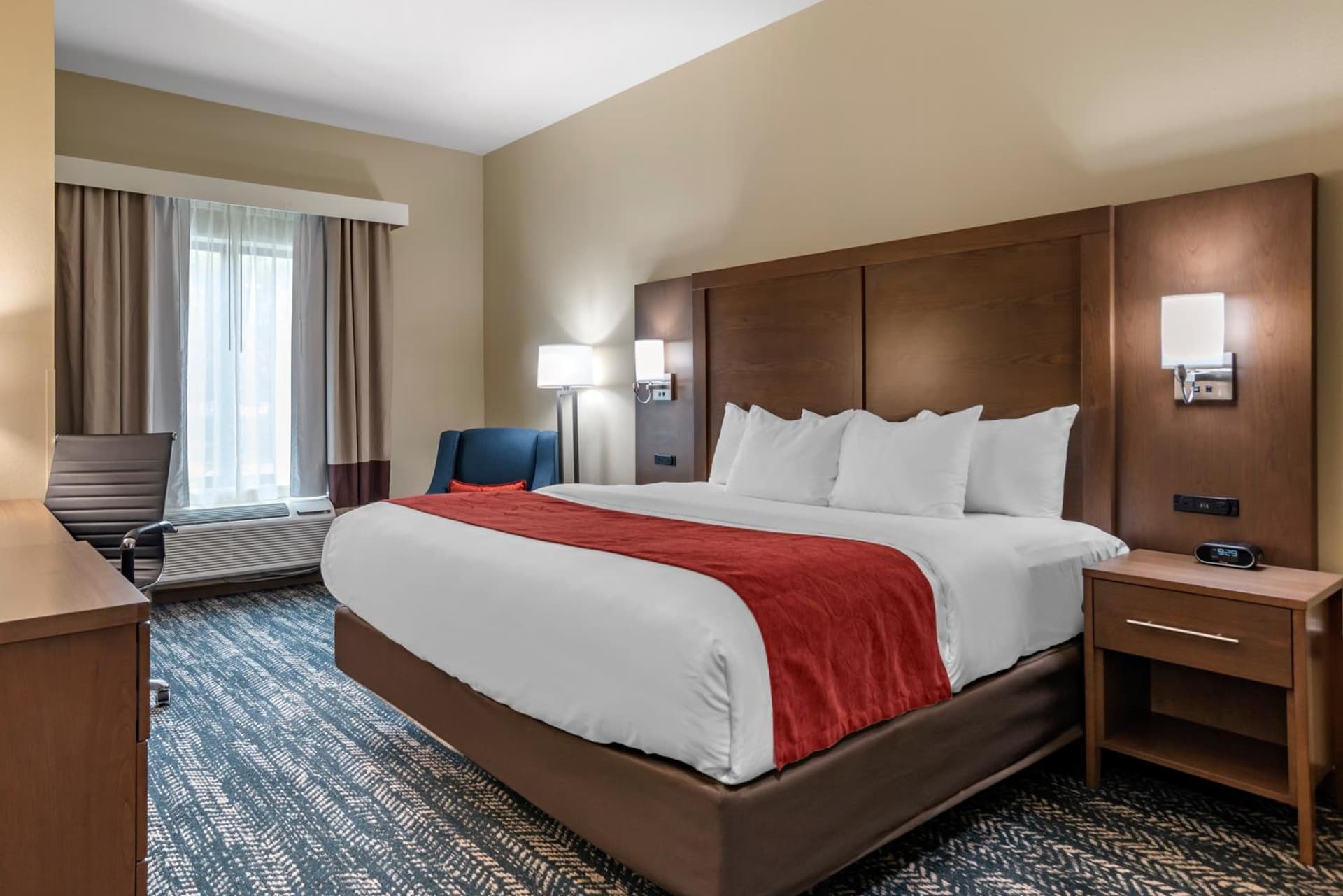 Comfort Inn & Suites Downtown near University gallery photo in Tuscaloosa, AL — image 66