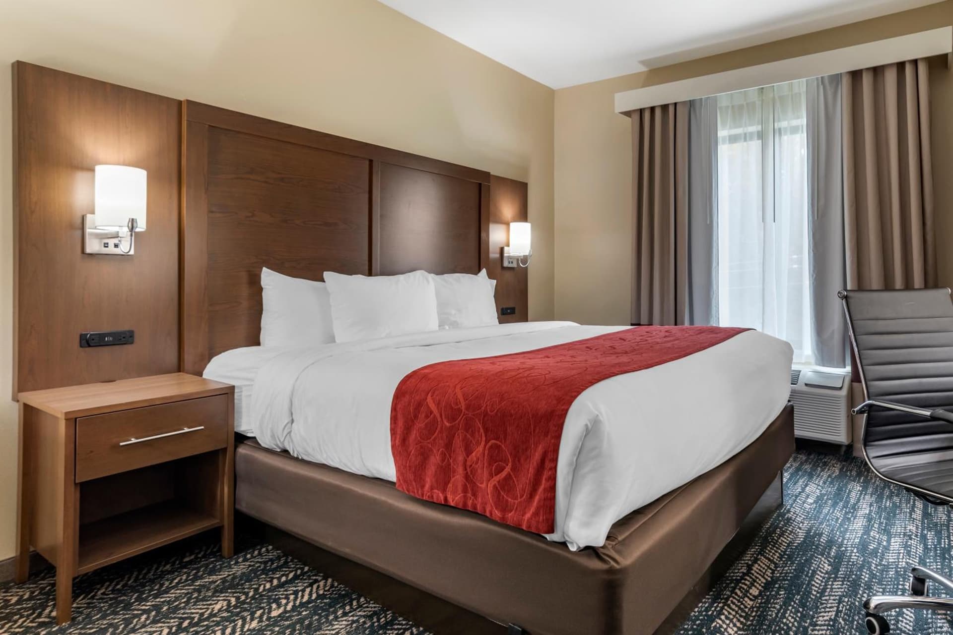 Comfort Inn & Suites Downtown near University gallery photo in Tuscaloosa, AL — image 33