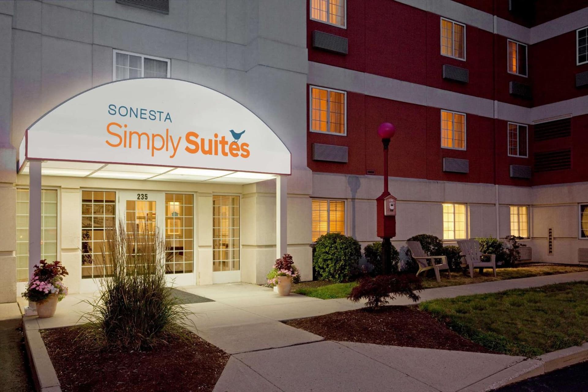 Sonesta Simply Suites Boston Braintree featured exterior or lobby in Braintree — similar hotel
