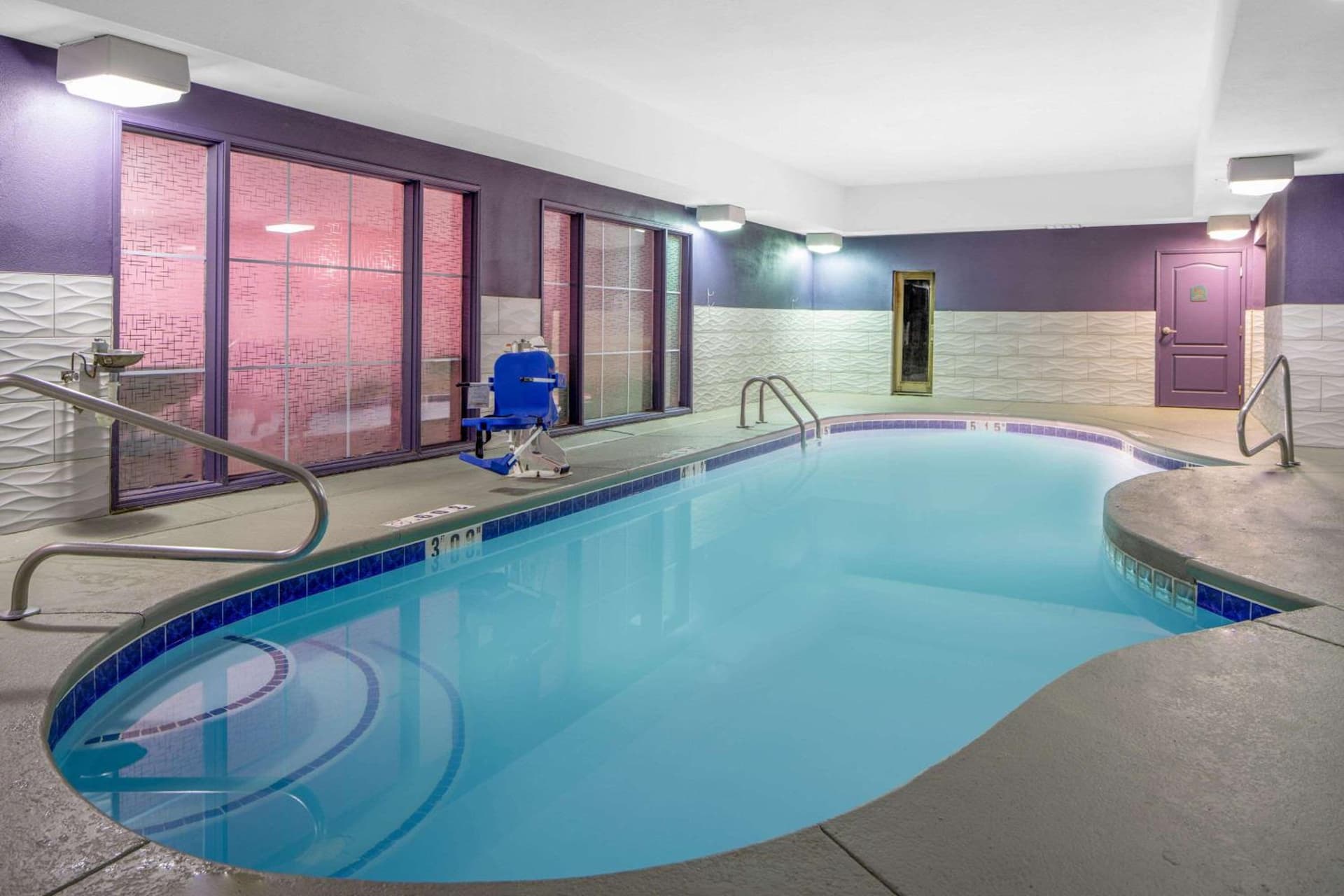 La Quinta by Wyndham Atlanta Stockbridge interior in Stockbridge, GA — gallery photo 2