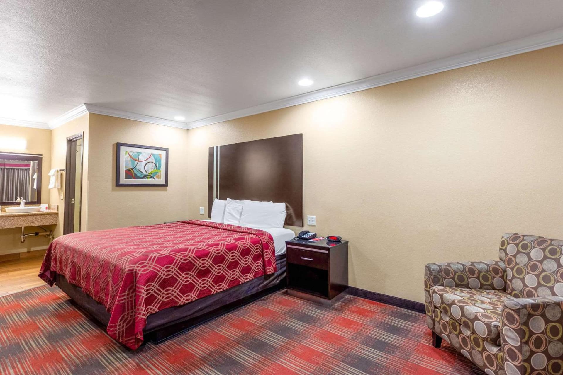 Econo Lodge Inn & Suites Escondido Downtown gallery photo in Escondido, CA — image 19