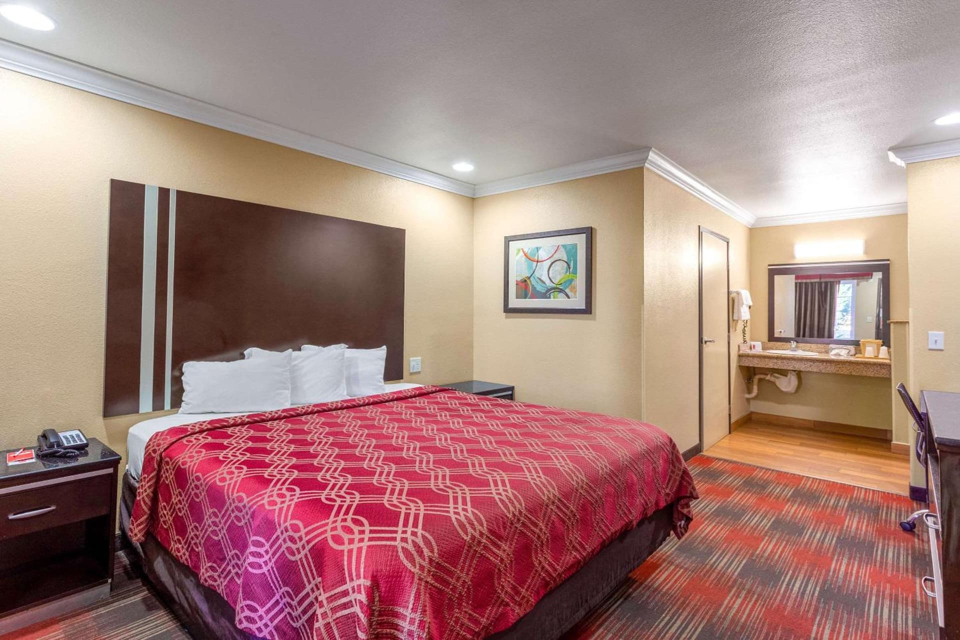 Econo Lodge Inn & Suites Escondido Downtown gallery photo in Escondido, CA — image 8
