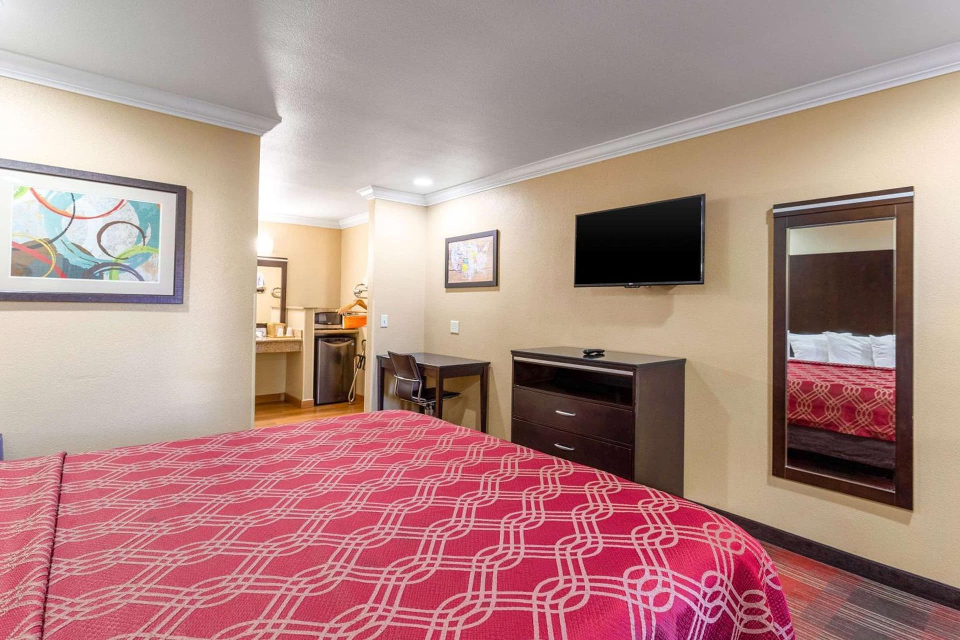 Econo Lodge Inn & Suites Escondido Downtown gallery photo in Escondido, CA — image 13