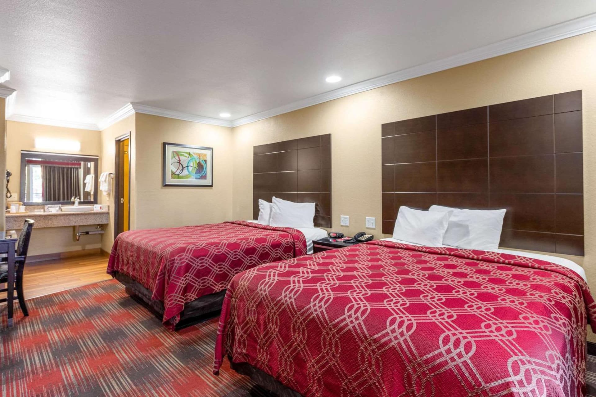 Econo Lodge Inn & Suites Escondido Downtown gallery photo in Escondido, CA — image 16