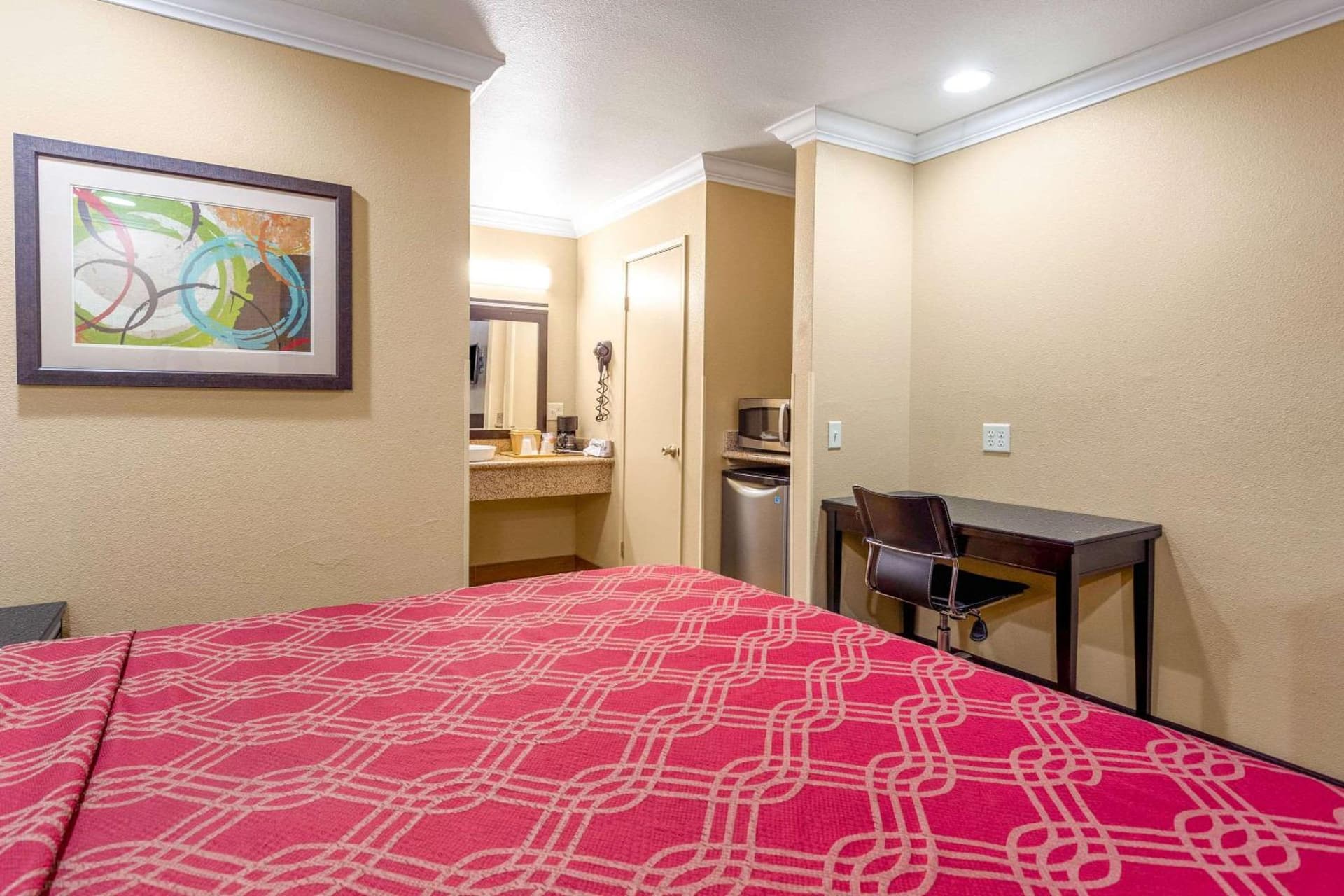 Econo Lodge Inn & Suites Escondido Downtown gallery photo in Escondido, CA — image 25