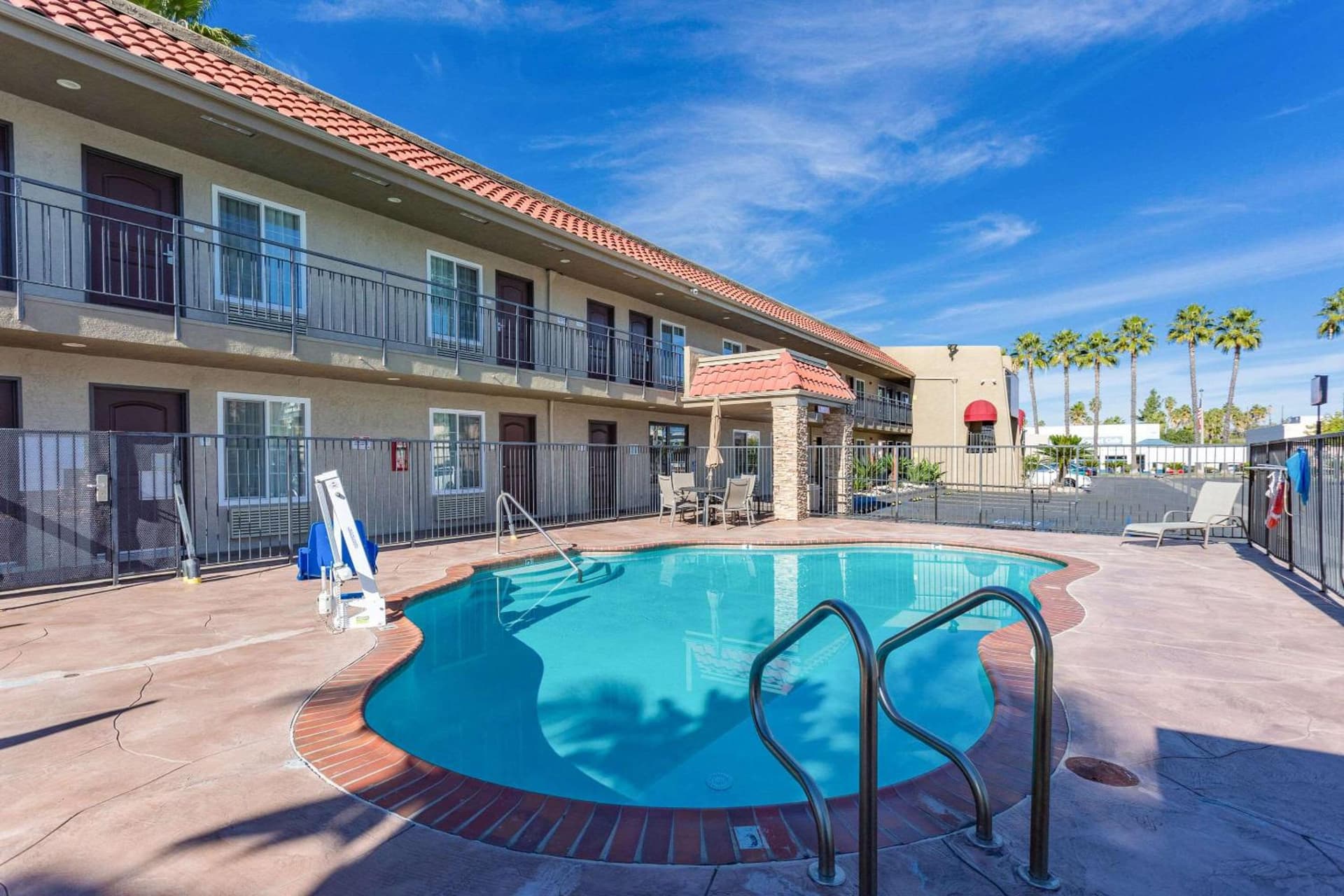 Econo Lodge Inn & Suites Escondido Downtown gallery photo in Escondido, CA — image 12