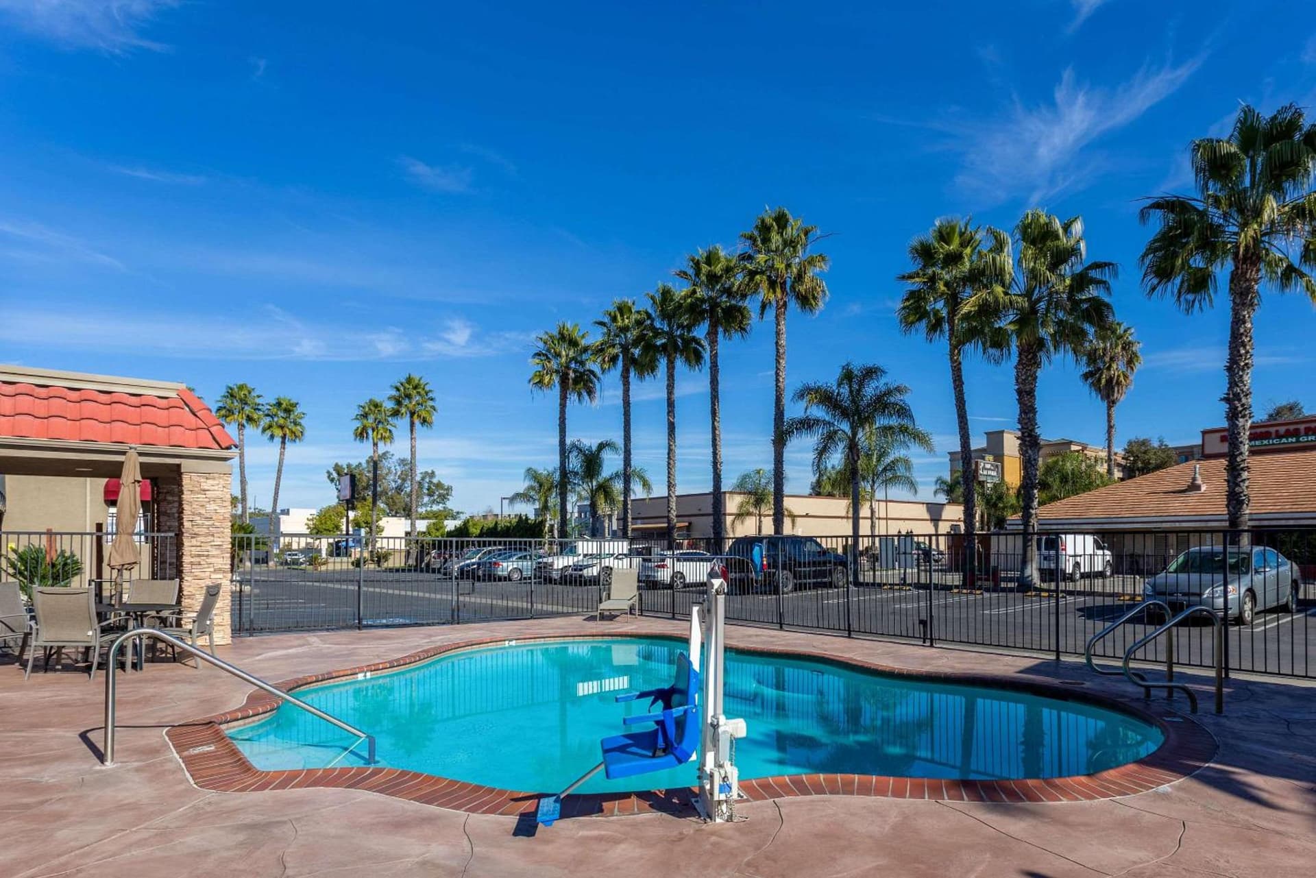 Econo Lodge Inn & Suites Escondido Downtown property views in Escondido, CA — gallery photo 3