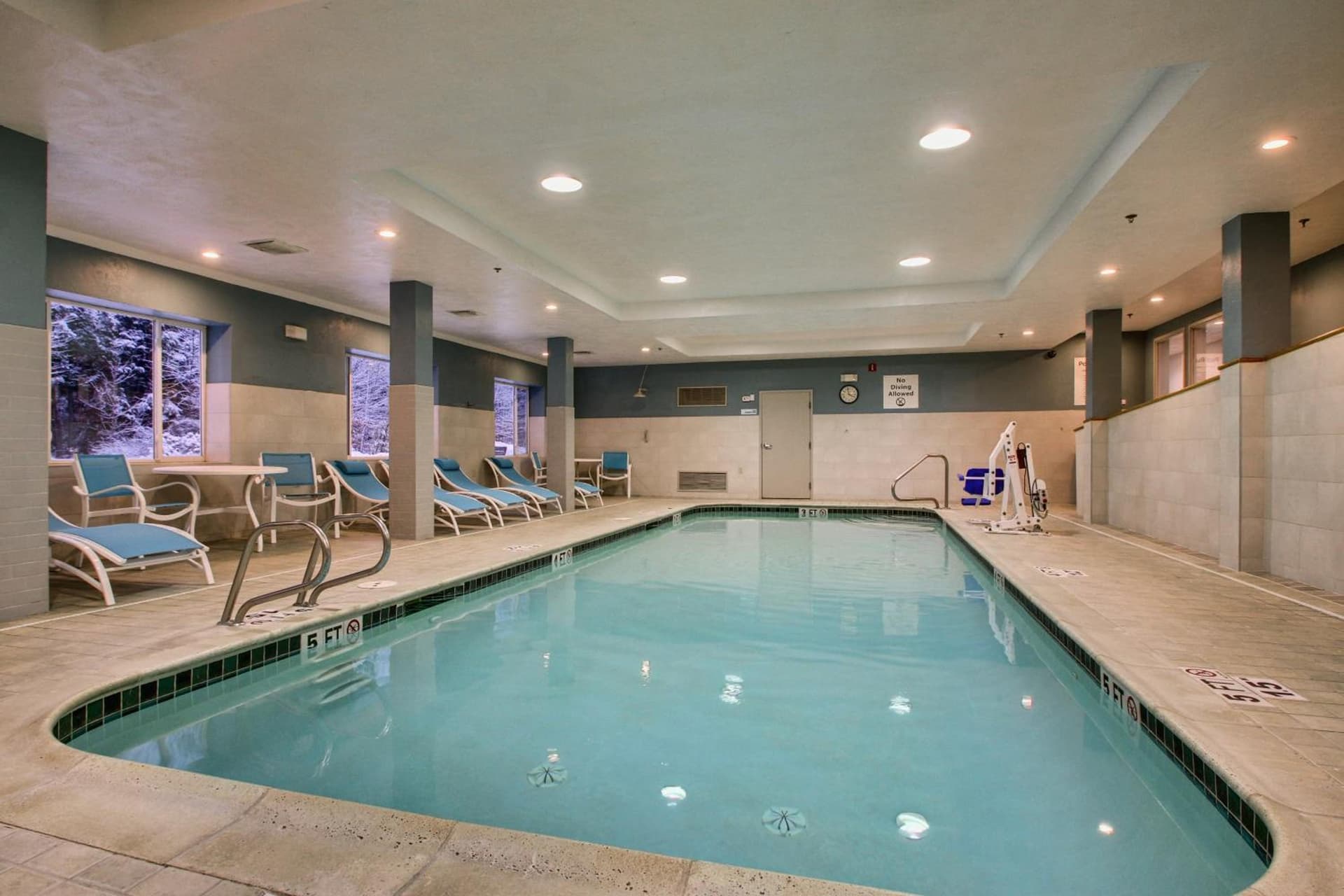 Holiday Inn Express & Suites - Lincoln East - White Mountains by IHG gallery photo in Lincoln — image 138
