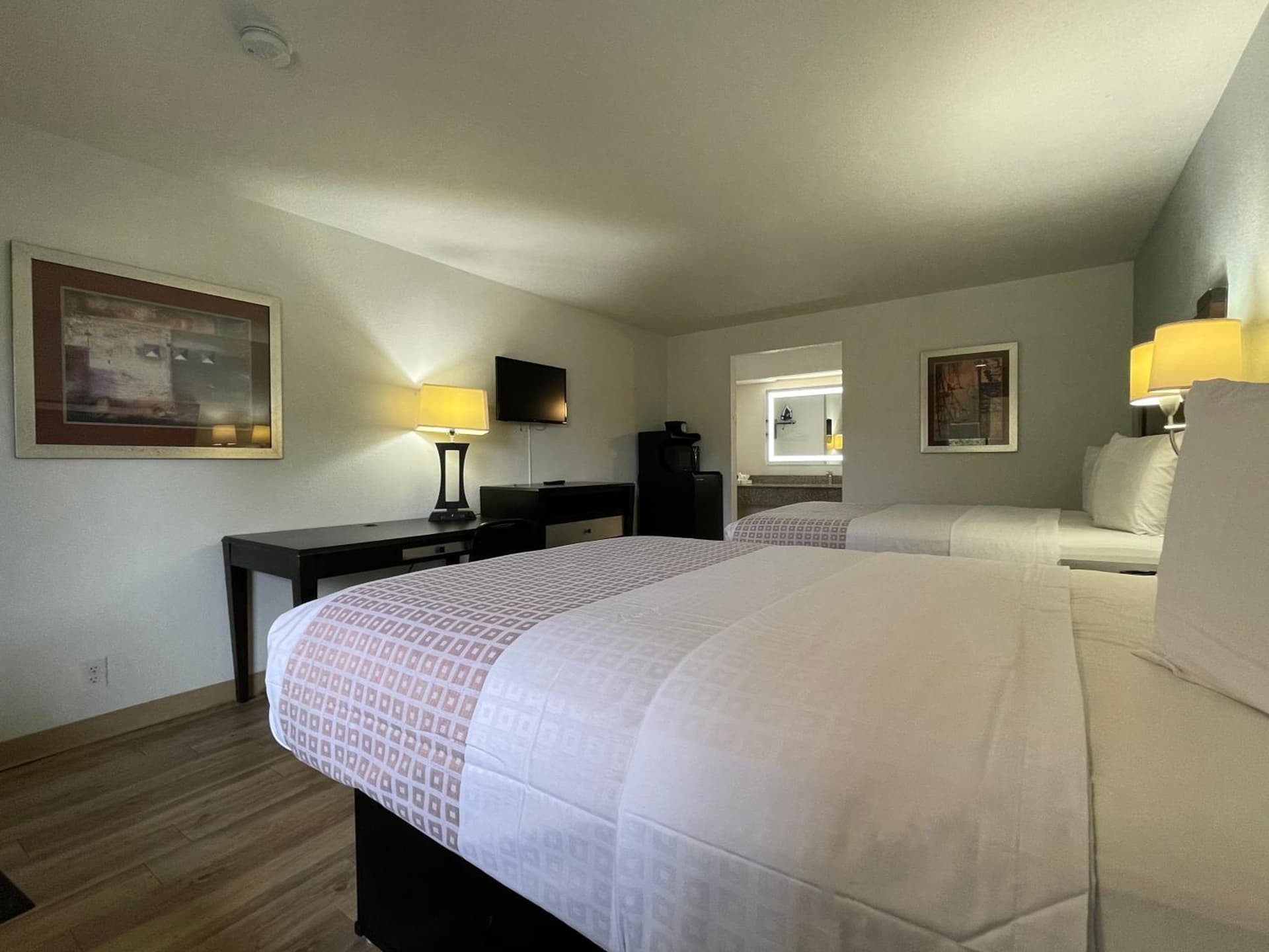 Tricove Inn & Suites gallery photo in Jacksonville, FL — image 8