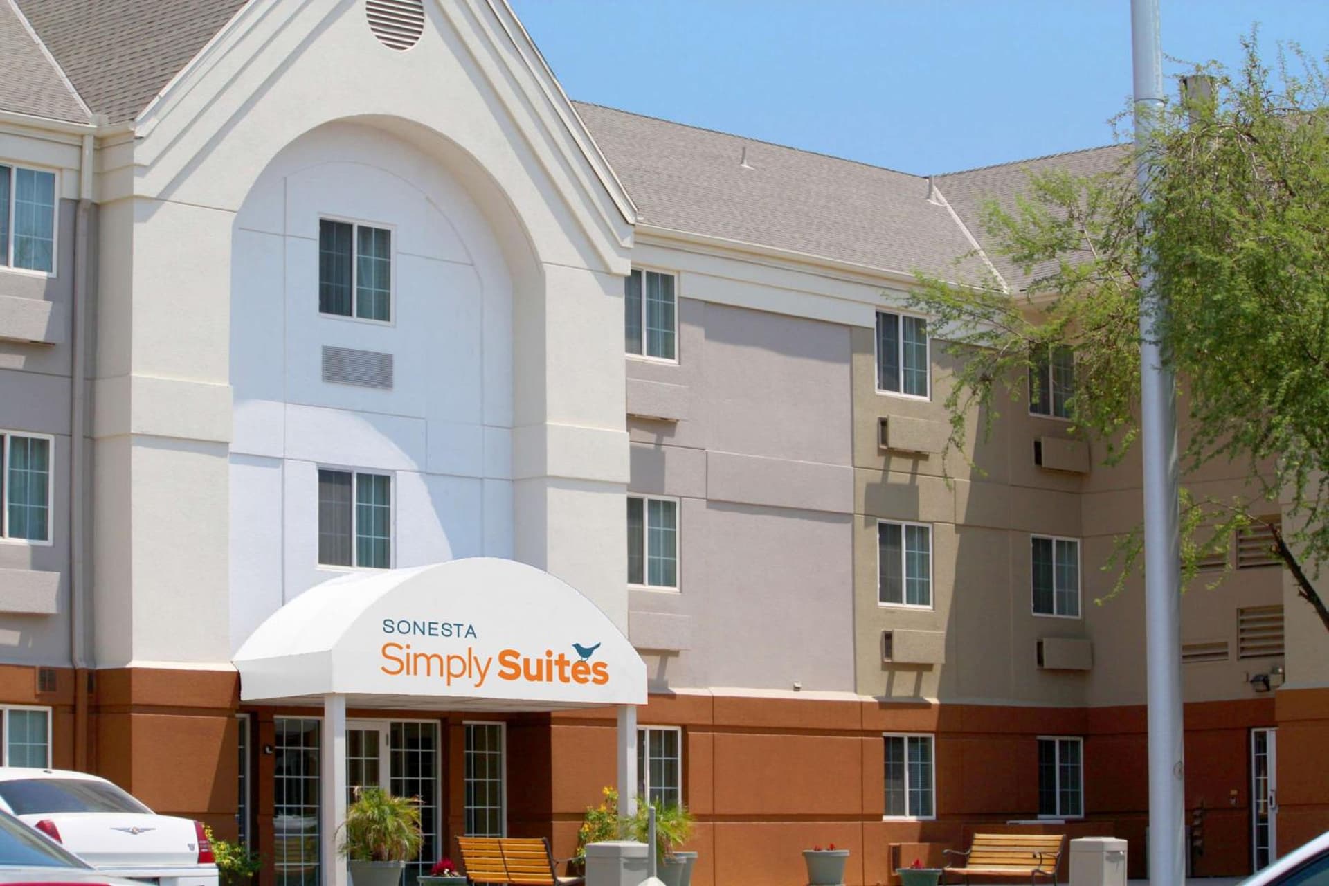 Sonesta Simply Suites Phoenix Glendale featured exterior or lobby in Phoenix, AZ — similar hotel