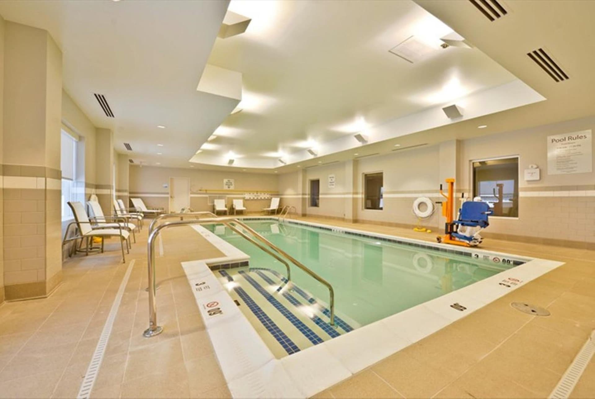 Holiday Inn Express & Suites Utica by IHG gallery photo in Utica, NY — image 4