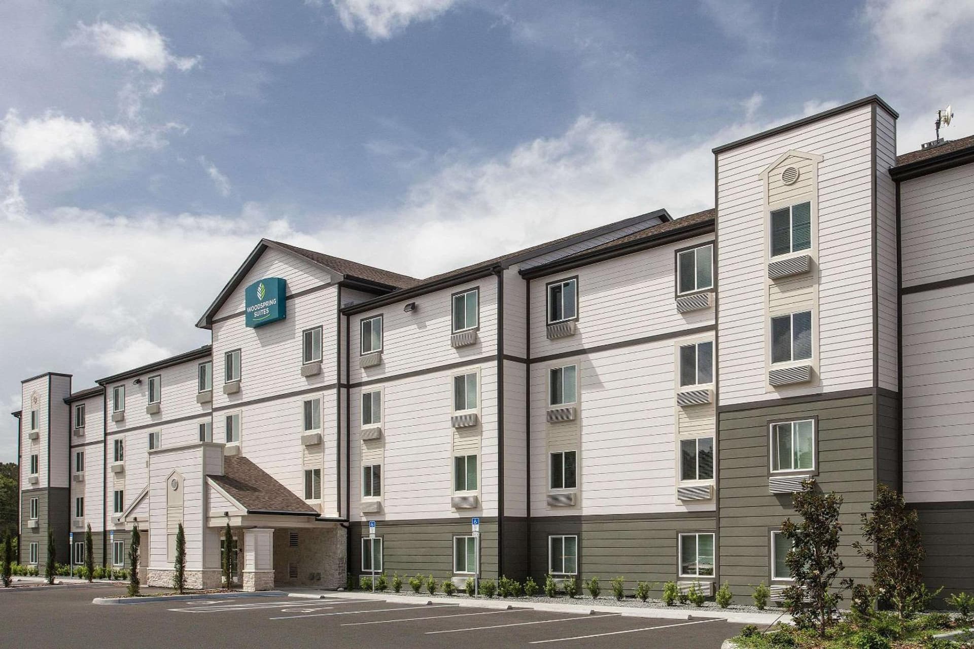 WoodSpring Suites Daytona Beach Int'l Speedway property views in Daytona Beach, FL — gallery photo 3