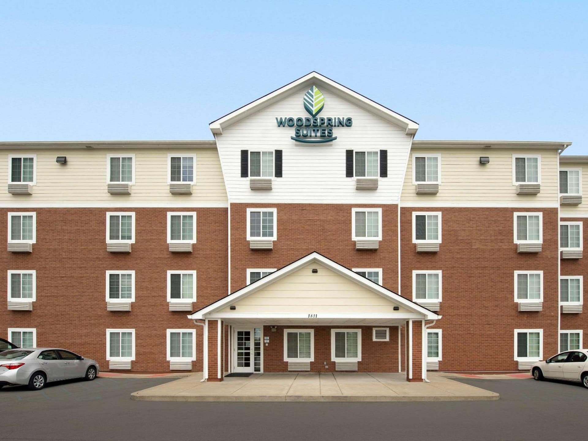 WoodSpring Suites Louisville Clarksville interior in Clarksville, IN — gallery photo 2