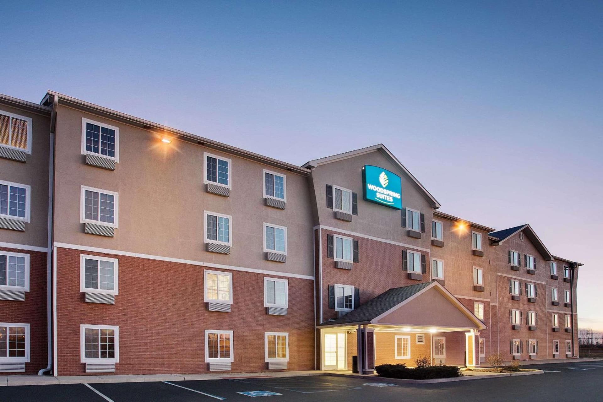 WoodSpring Suites Fort Wayne gallery photo in Fort Wayne, IN — image 8
