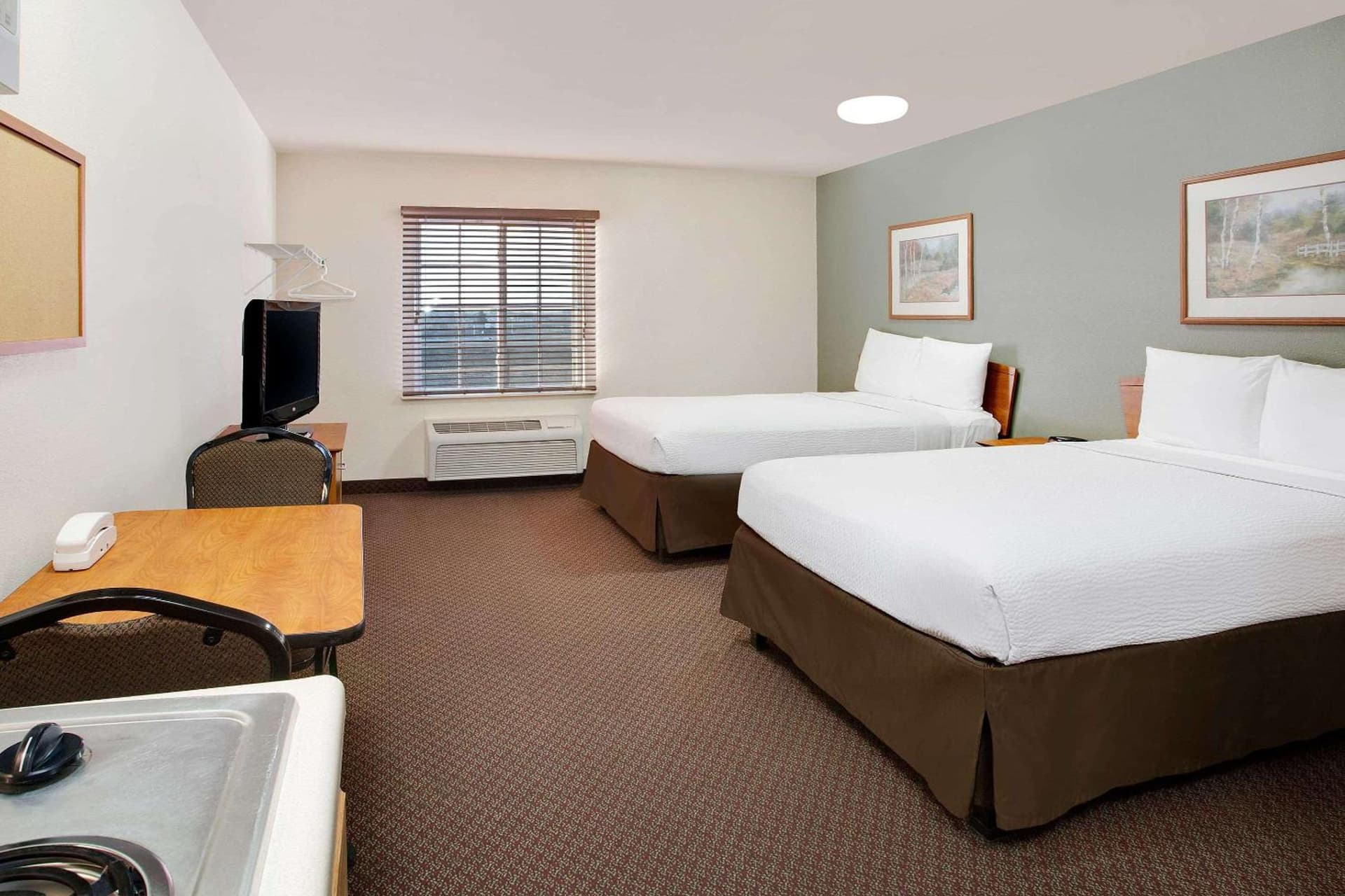 WoodSpring Suites Fort Wayne gallery photo in Fort Wayne, IN — image 7
